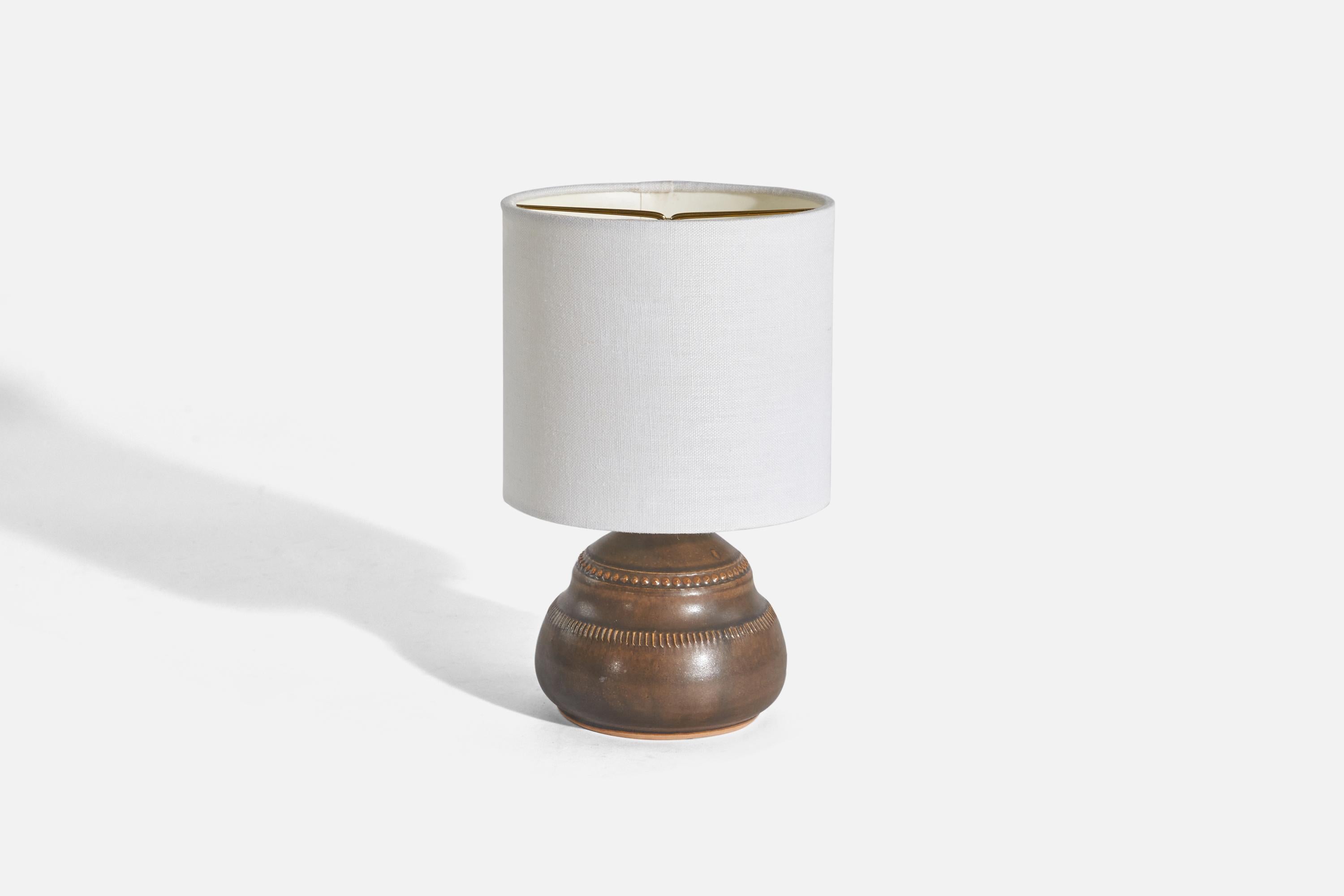 Mid-Century Modern Klase Höganäs, Table Lamp, Brown-Glazed Stoneware, Sweden, 1960s For Sale