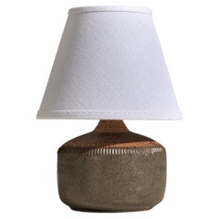 Klase Höganäs, Table Lamp, Brown Glazed Stoneware, Sweden, 1960s