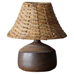 Klase Höganäs, Table Lamp, Glazed Incised Stoneware, Rattan, Sweden, 1960s