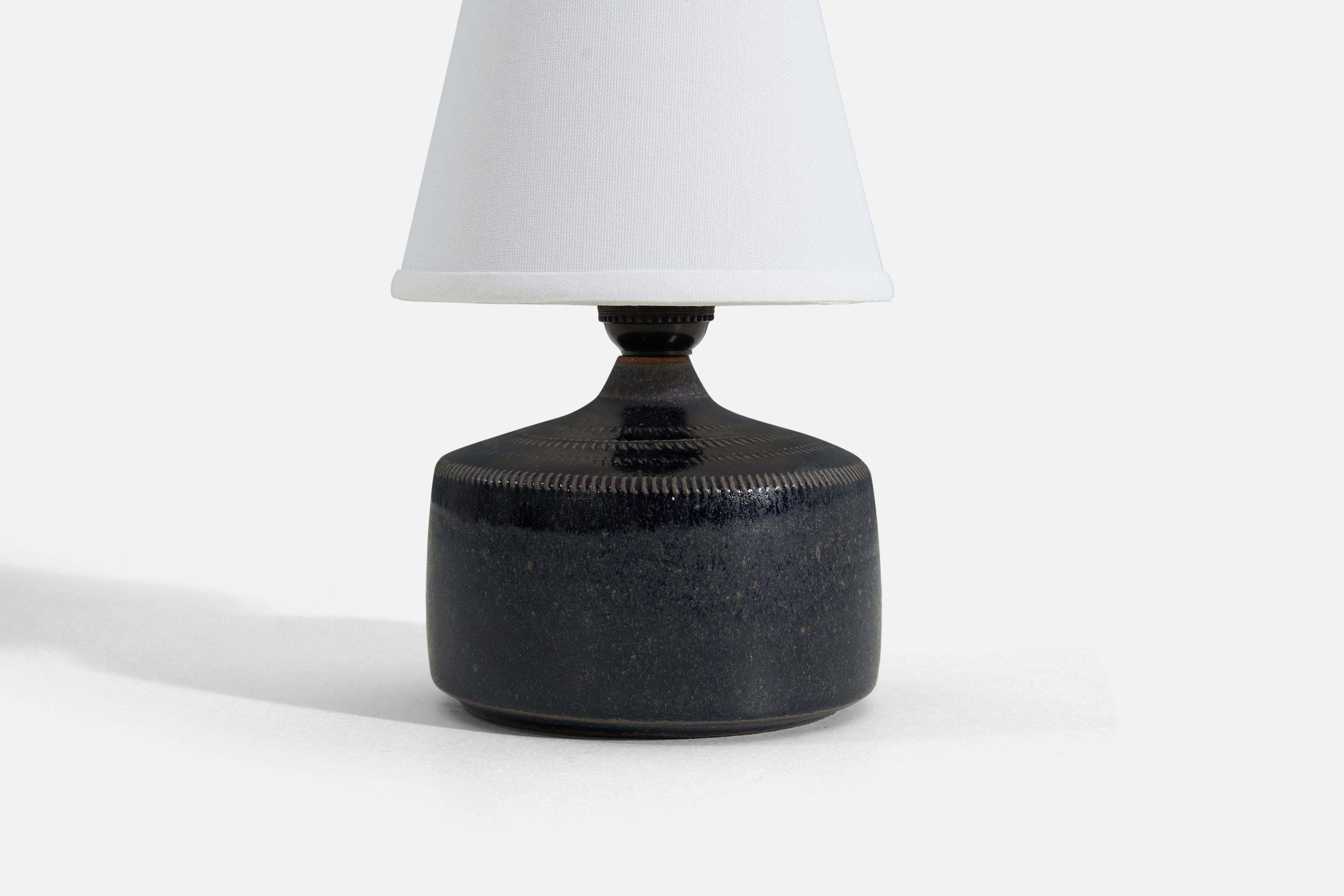 Swedish Klase Höganäs, Table Lamp, Glazed Incised Stoneware, Sweden, 1960s For Sale