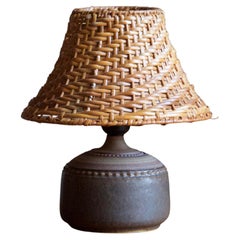Klase Höganäs, Table Lamp, Glazed Stoneware, Rattan, Sweden, 1950s