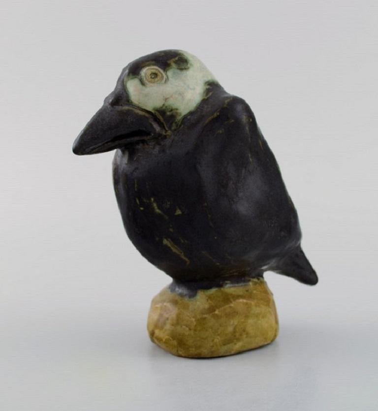 Klase Jr. for Höganäs. Unique bird in glazed stoneware. Dated 1981. 
Measures: 13.5 x 11 cm.
In excellent condition.
Signed and dated.