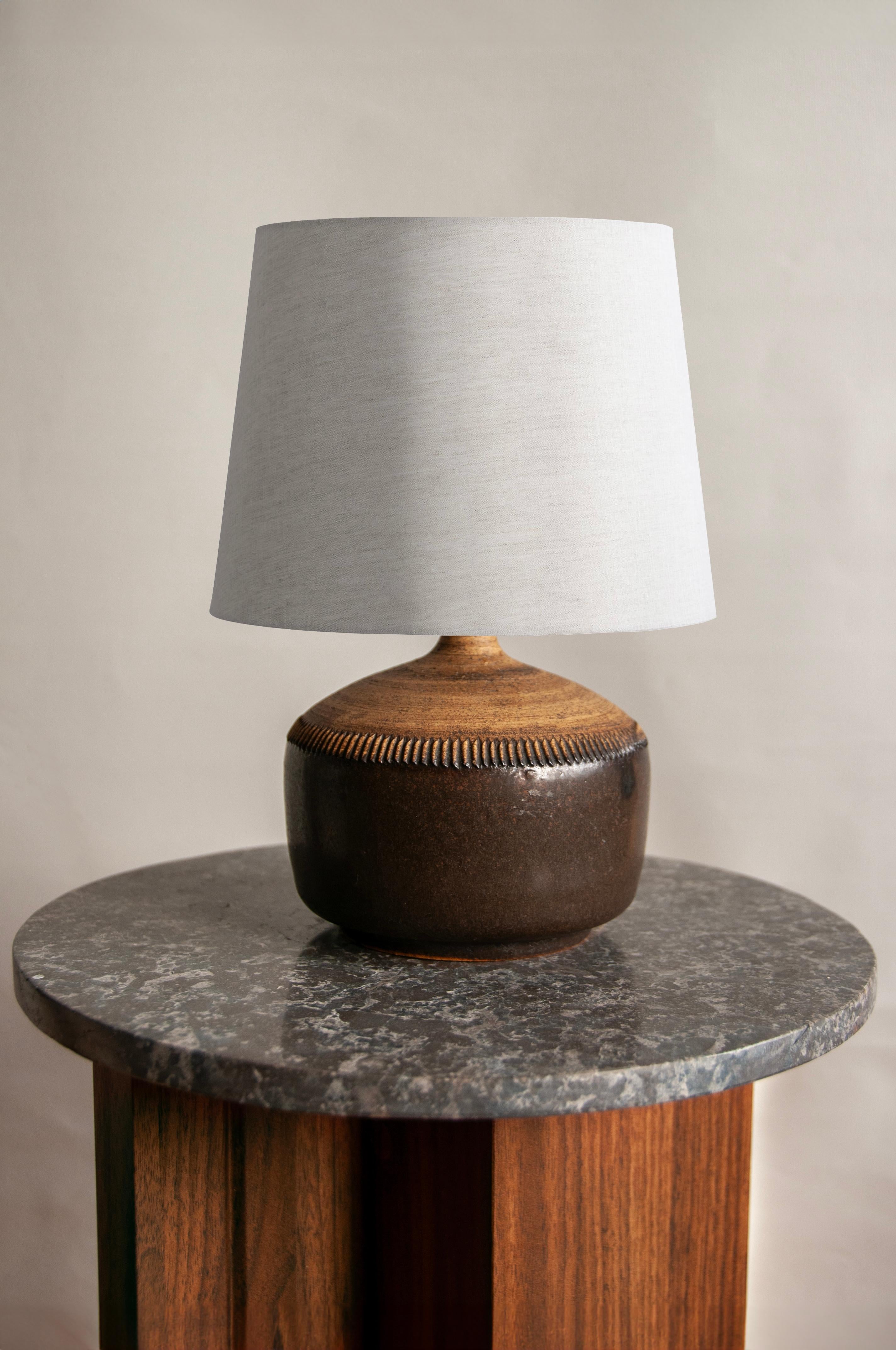 Mid-Century Modern Klase Keramik Höganäs Stoneware Lamp in Earth Tones, 1960s  For Sale