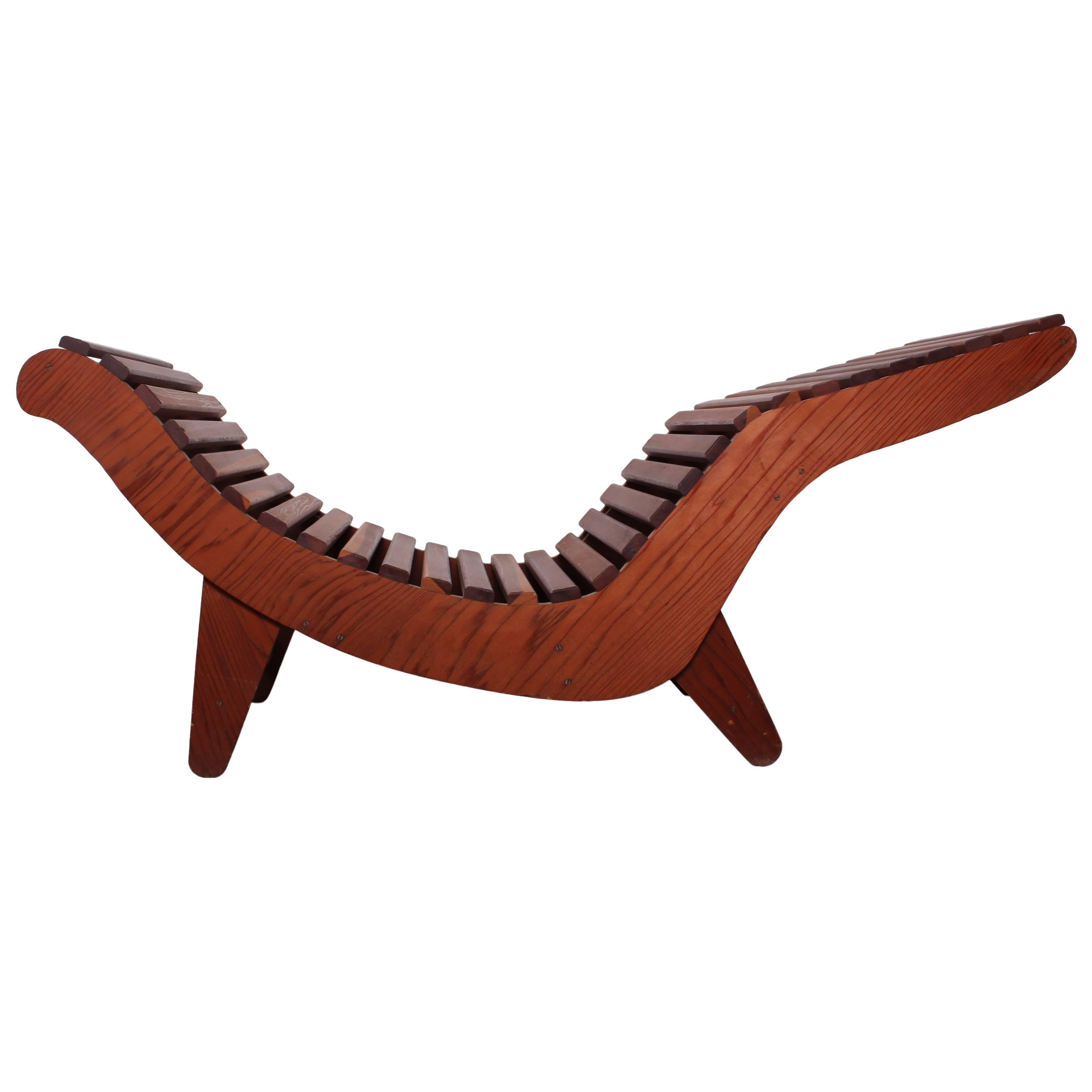A rare C5 chaise with original wooden slats. Designed by Klaus Grabe.