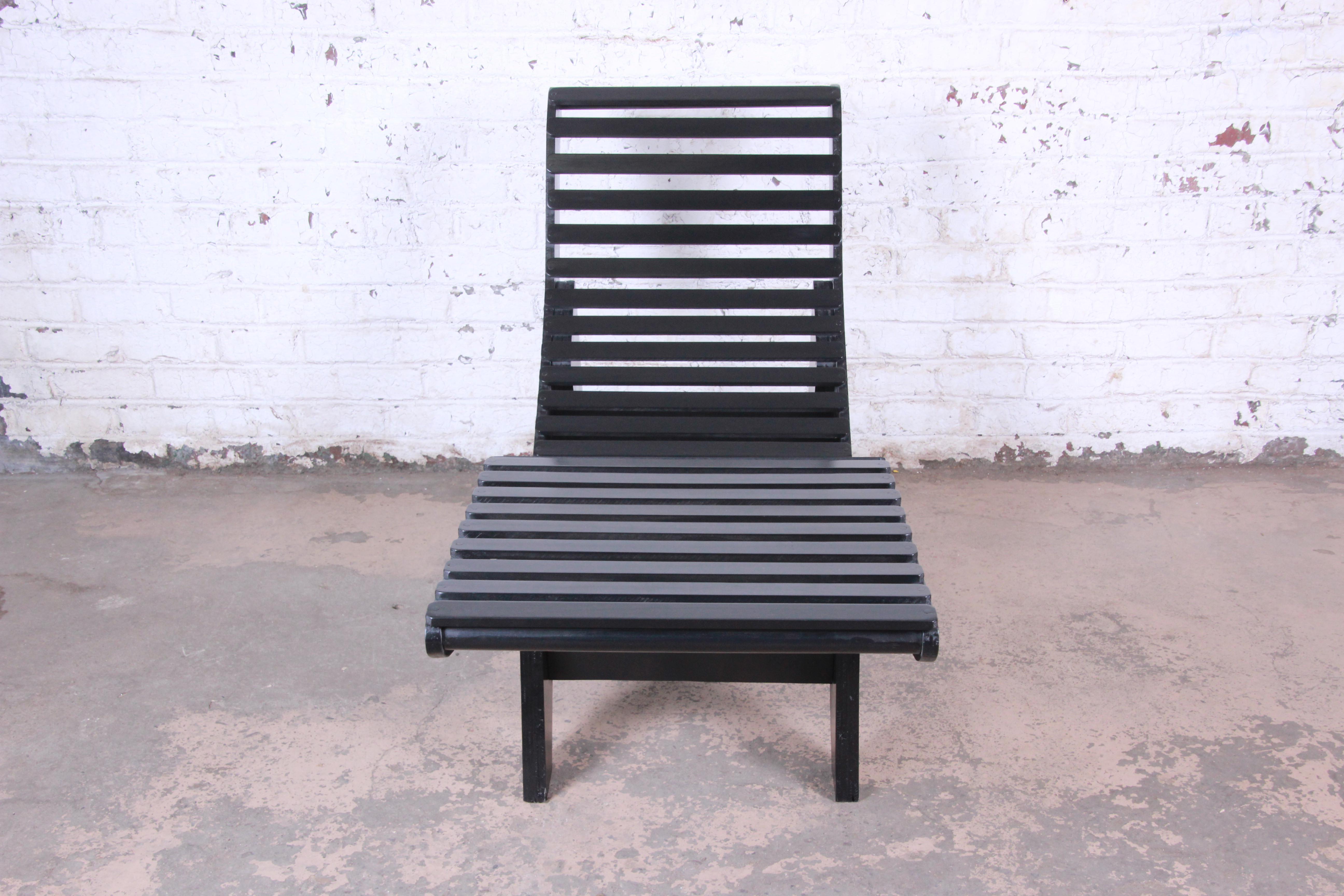 Klaus Grabe Contoured Chaise Lounge Chair, Newly Ebonized In Good Condition In South Bend, IN