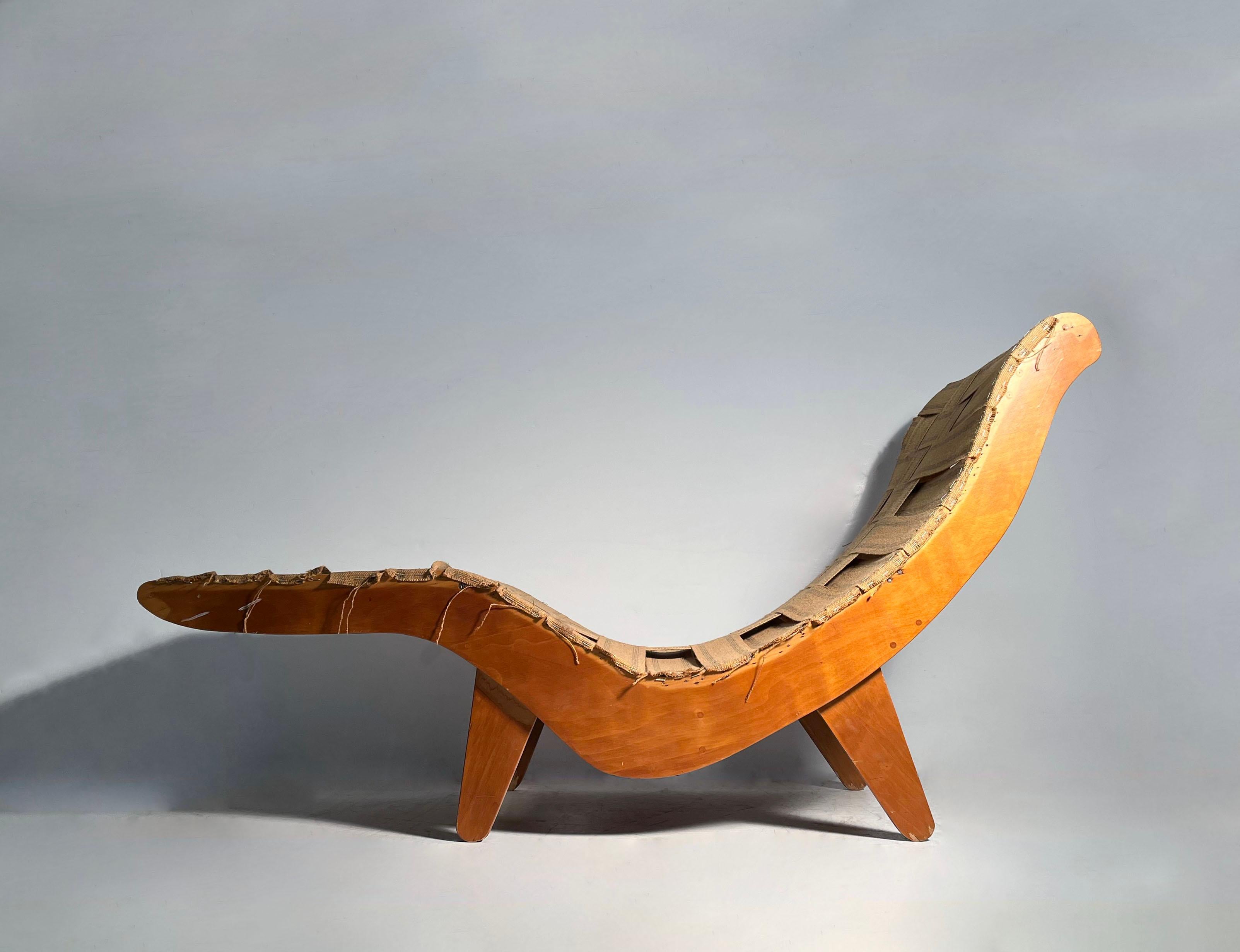 Klaus Grabe / Sedia da salotto Bauhaus Vintage in betulla. Un bell'esempio iniziale. 

Questa sedia deve essere acquistata con l'intenzione di restaurarla e di rivestirla/rifoderarla.

Questo è uno dei suoi design per interni rispetto al patio