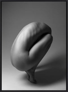 156.01.11 von Klaus Kampert – Schwarz-Weiß-Nacktes gerahmtes Foto mit Aktrahmen, Frauenkörper