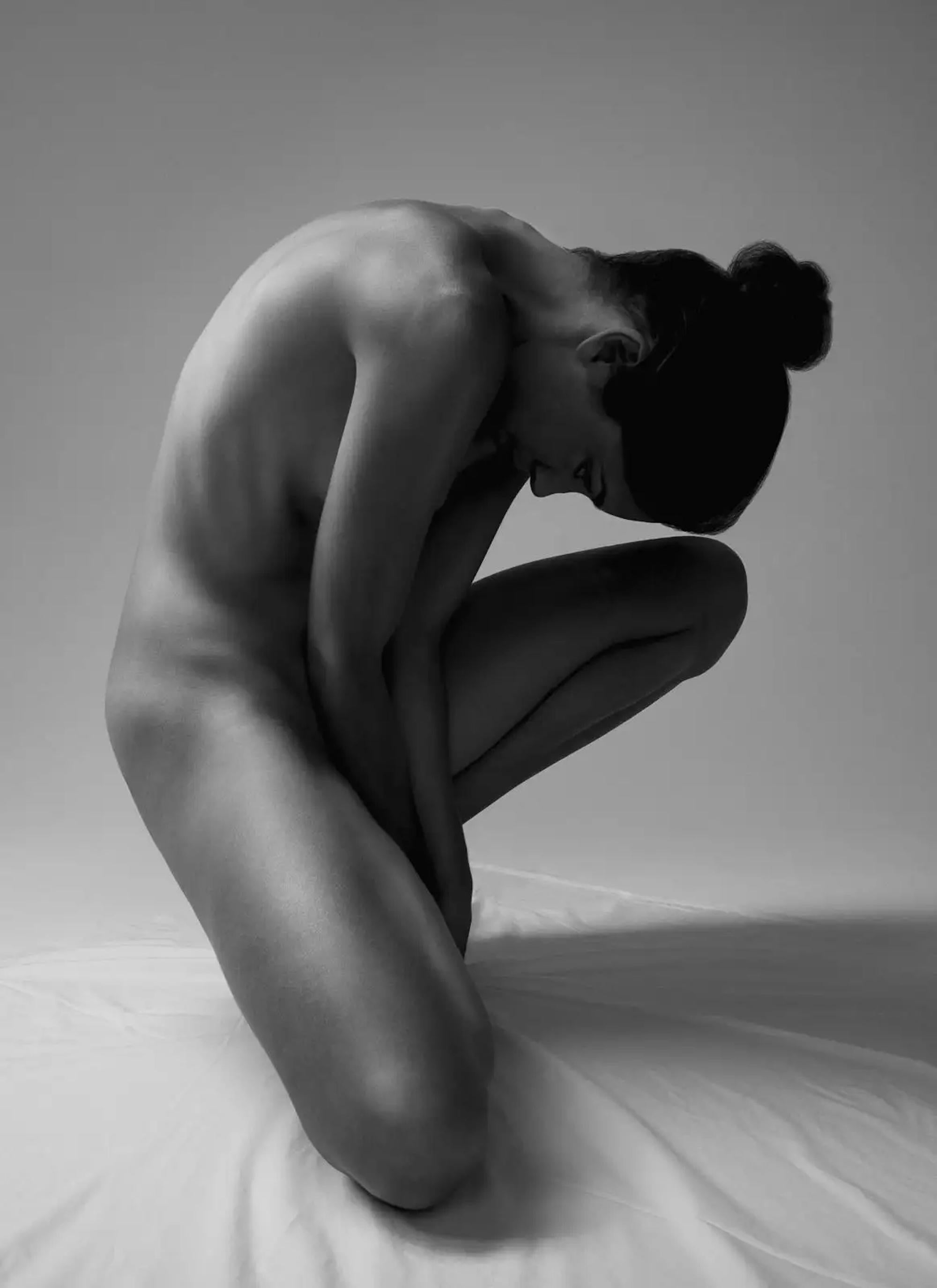 160.06.11 di Klaus Kampert - Fotografia di nudo in bianco e nero, corpo di donna