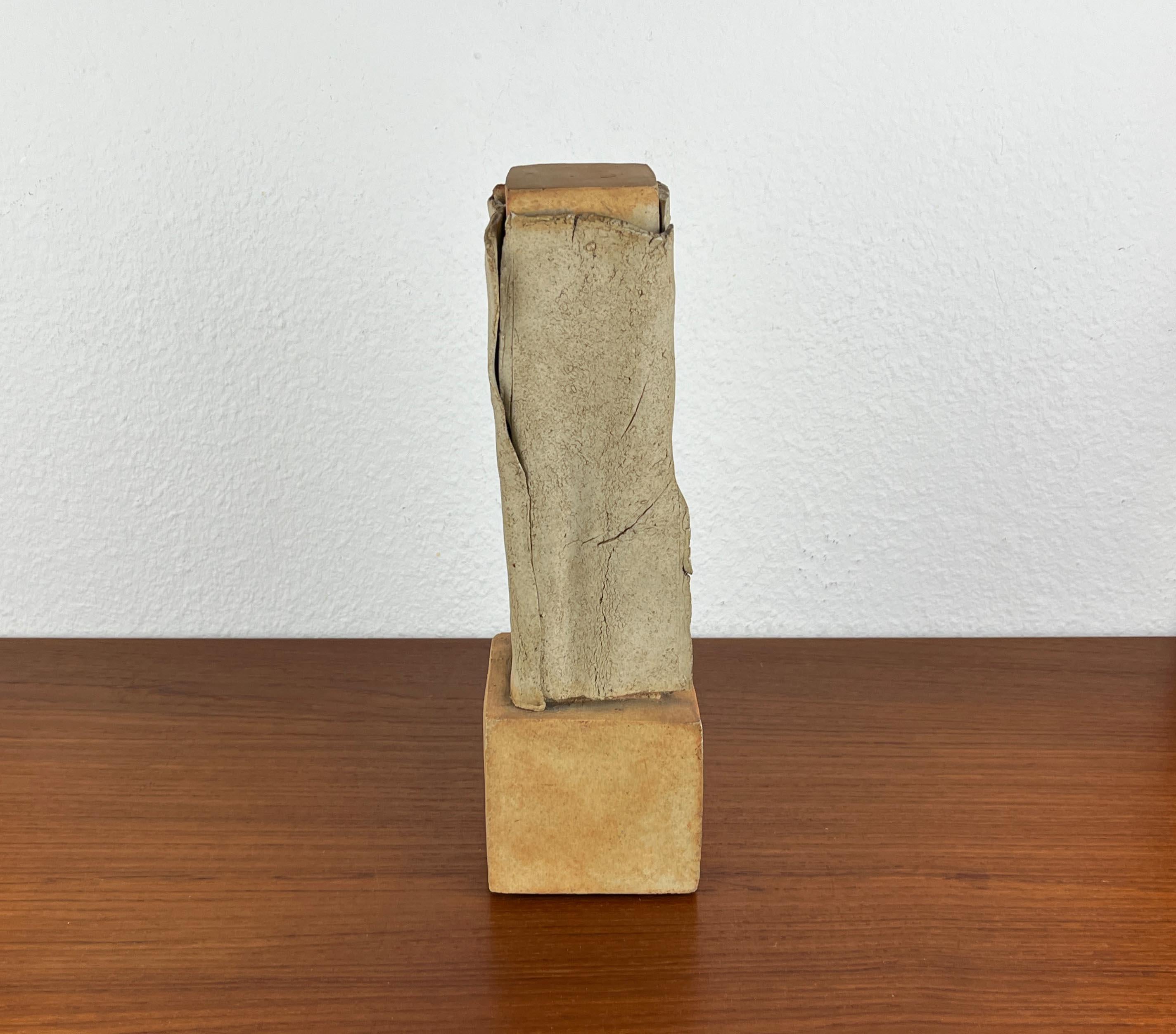 Fine XX secolo Klaus Lehmann, Studio Pottery tedesco postmoderno, scultura a colonna n. 247 78 in vendita
