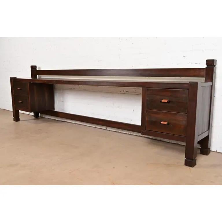 Una rara y excepcional mesa consola monumental rústica Brutalista geométrica Moderna de mediados de siglo

De Klaus Rausch para la Colección Rausch, Línea 