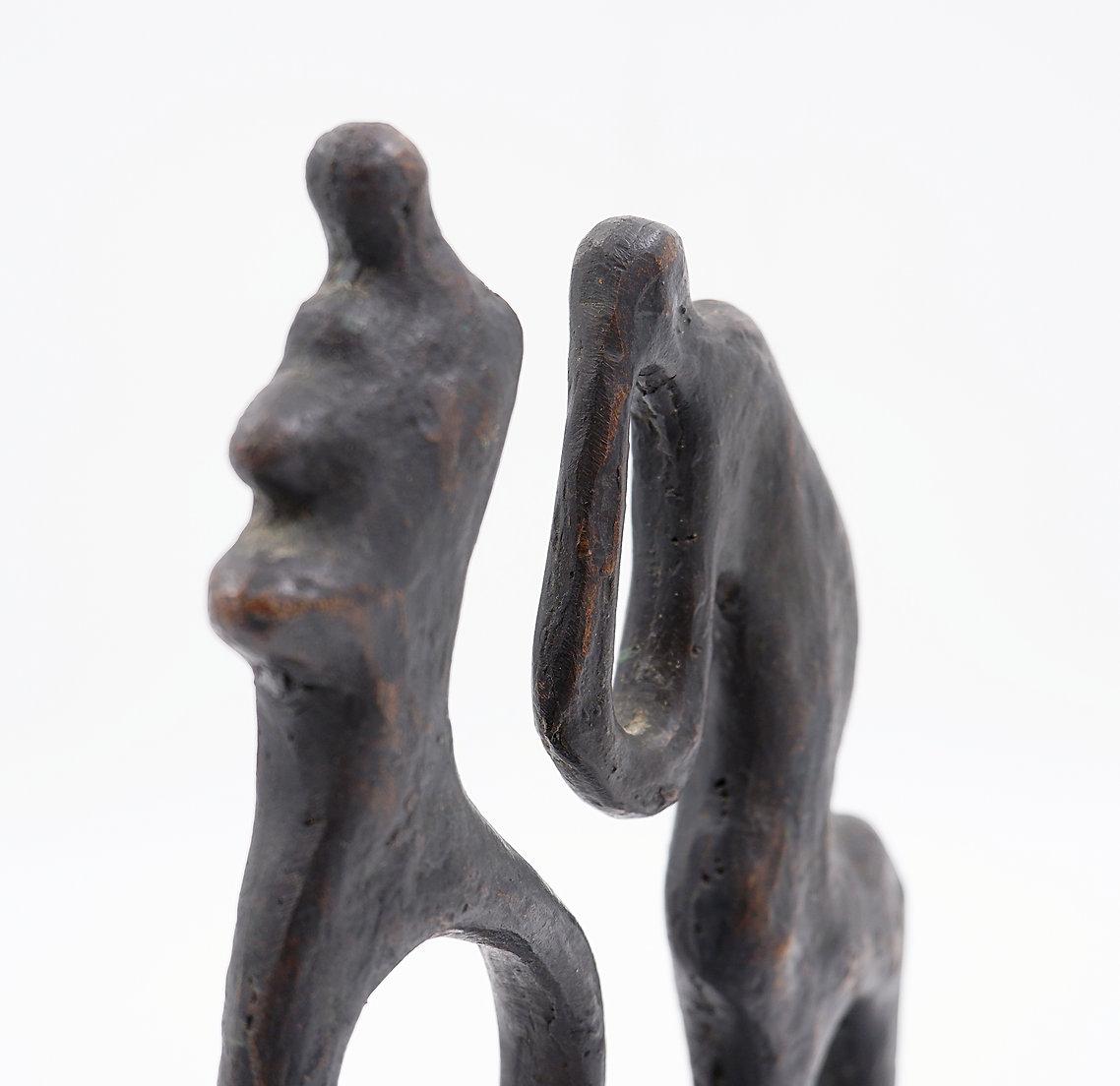 Scultura erotica in bronzo di Klausvan de Locht - anni '80
Scultore e grafico tedesco-olandese - 1942-2003 
Usura coerente con l'età e l'uso.
