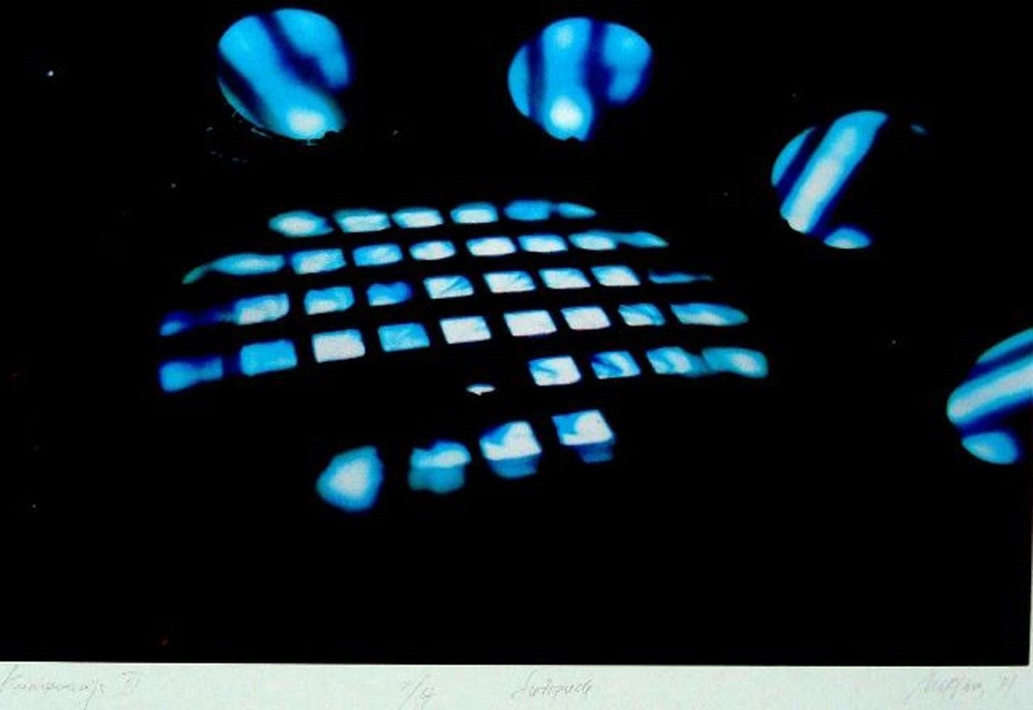Composición III, Azul profundo