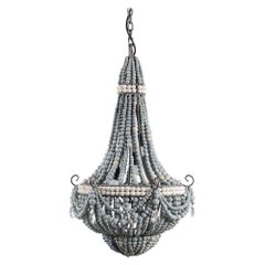 Klaylife Ornament, Meeresspray, Medium, handgefertigter Kronleuchter aus Ton mit Perlen, 21. Jahrhundert
