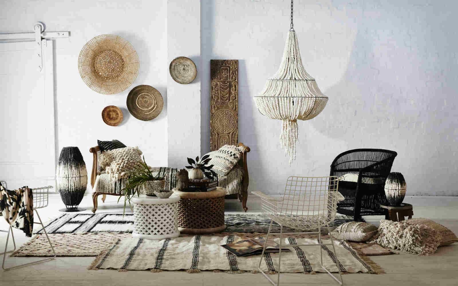 Un lampadario moderno a tre livelli, con una coda a forma di voluta.

Lo Swish è il nostro nuovo ciondolo con perline in argilla ed è come un gioiello per la tua casa! Un lampadario unico nel suo genere, che spicca in ogni stanza e che sicuramente