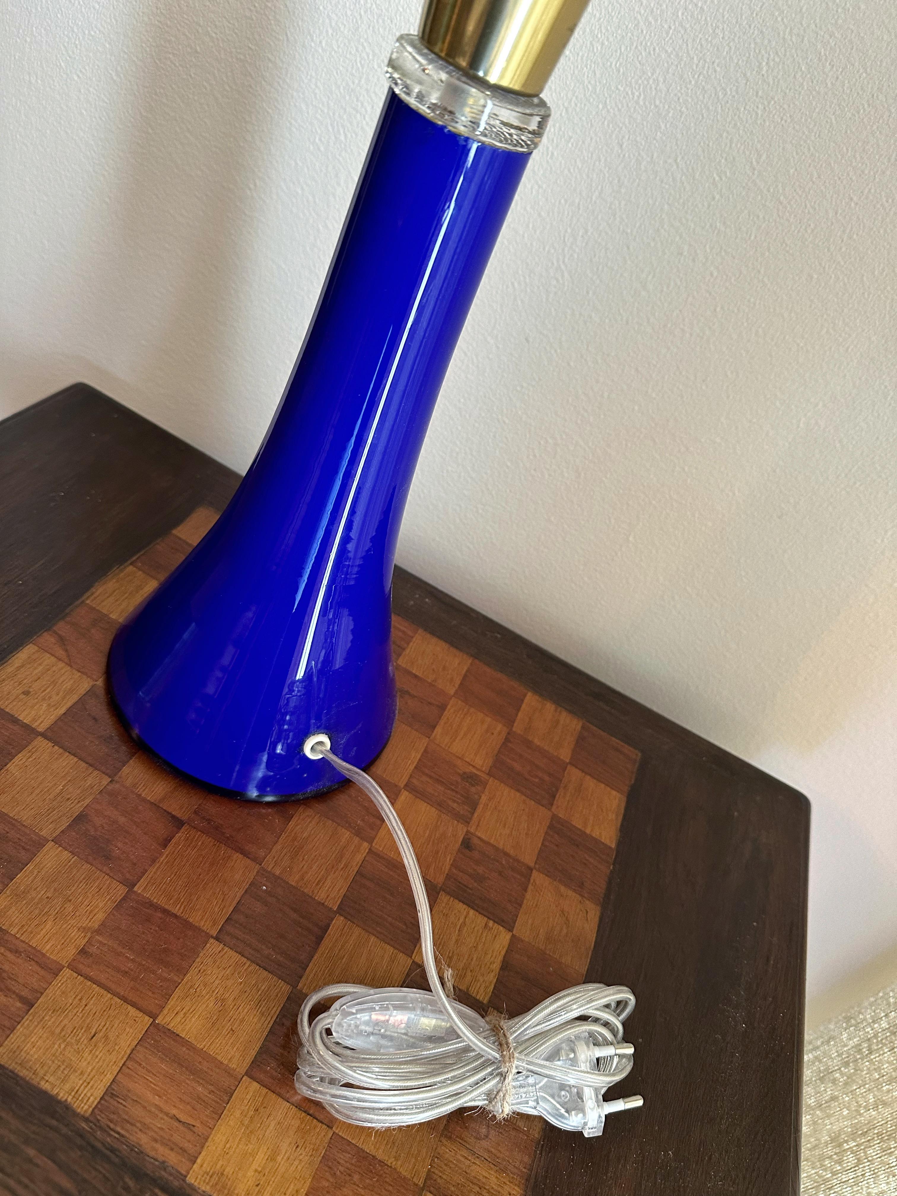 Lampe de table du milieu du siècle A Klein Blue by Swedish Hyllinge Bon état - En vente à Bromma, SE