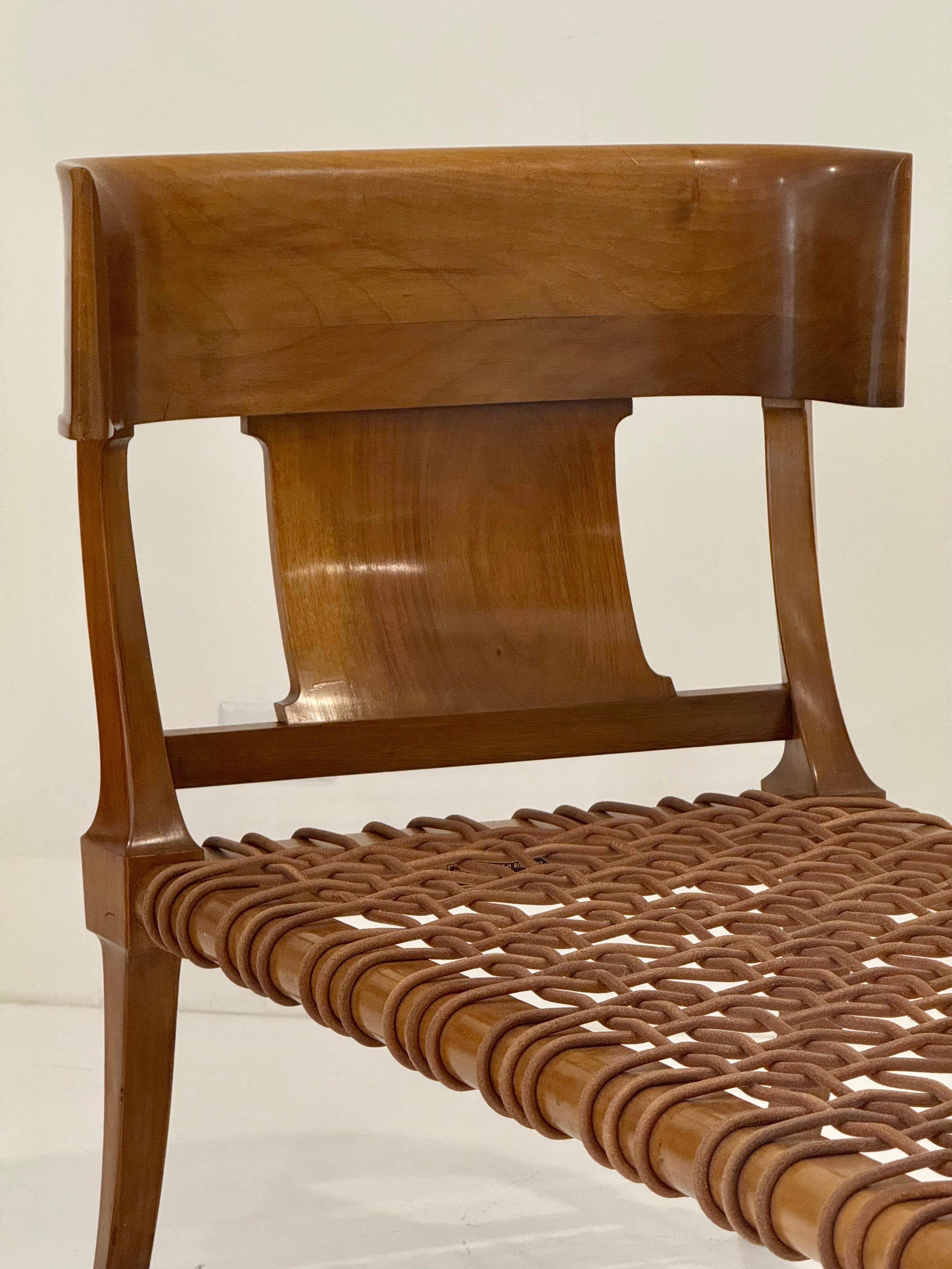 A sophisticated and sculptural chaise lounge designed by T.H. Robsjohn-Gibbings for Saridis of Athens, circa 1960s. This exquisite piece reflects the designer’s deep appreciation for classical Greek forms, reinterpreted through a modernist lens. The