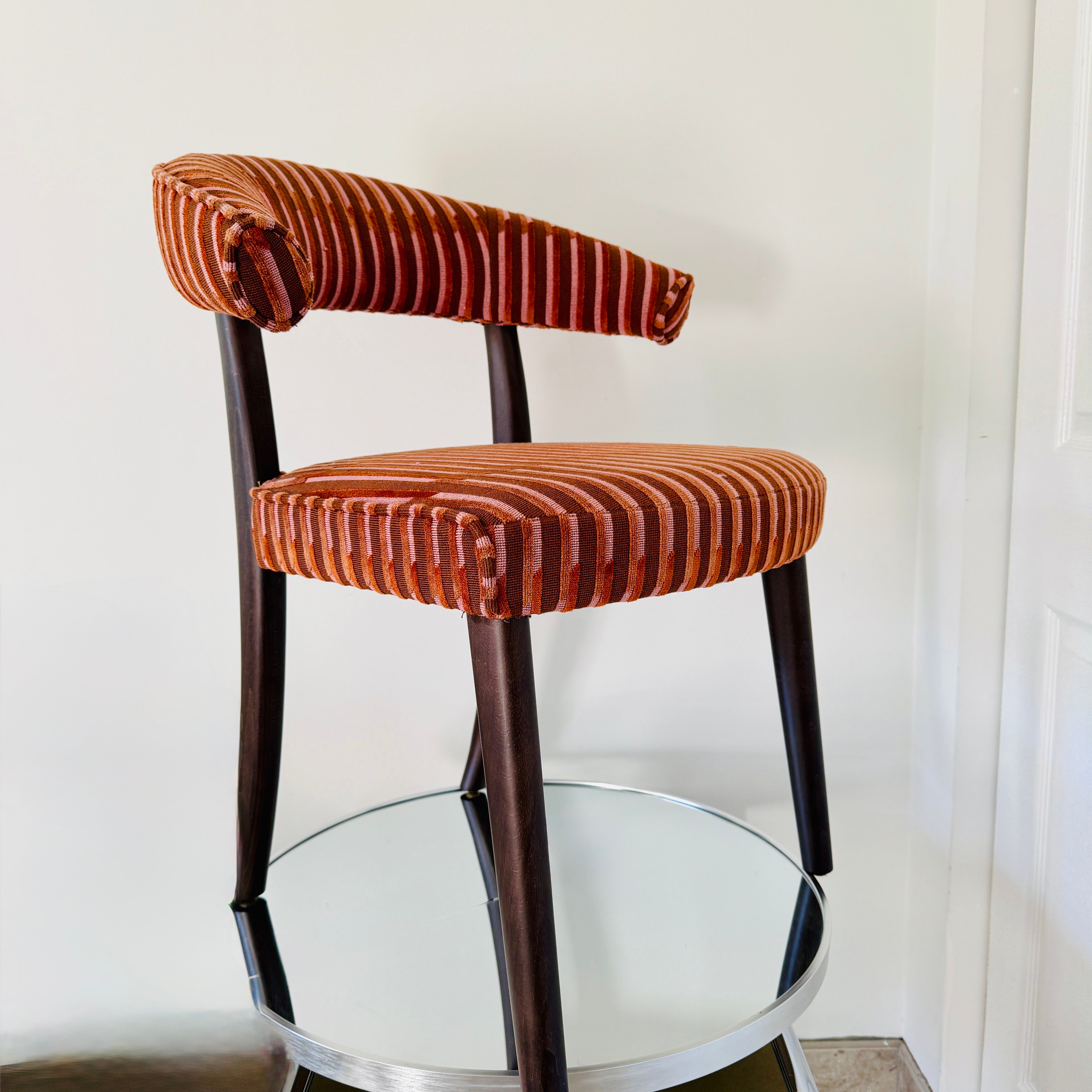 Mid-Century Modern Klismos Chair in Velvet Stripes Upholstery and Walnut Wood For Sale