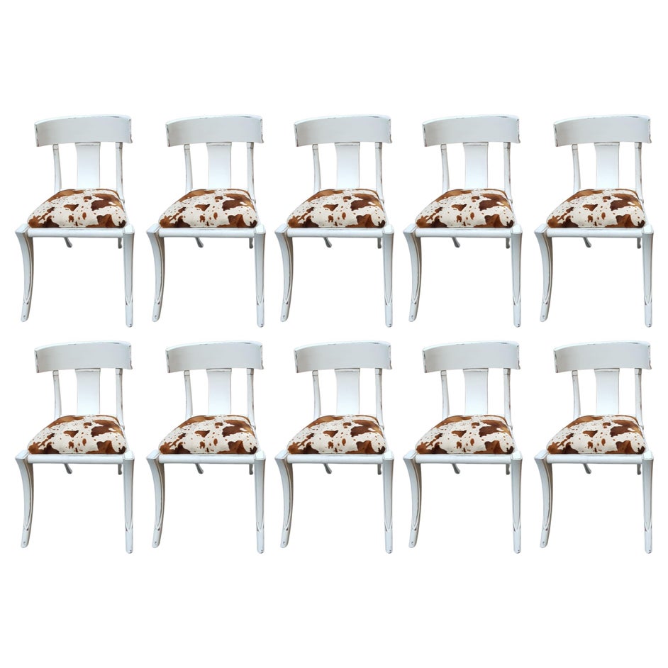 Klismos Sedie Shabby Bianche con Gambe a Sciabola Personalizzabili Eco Pelliccia di Mucca Set di 10 Sedute in vendita