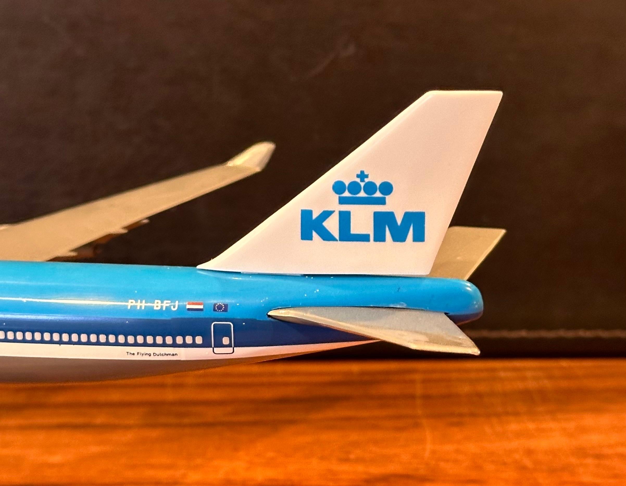 KLM Dutch Airlines Boeing 747-400 Jumbo Jetliner Airplane Contractor Desk Model For Sale 5