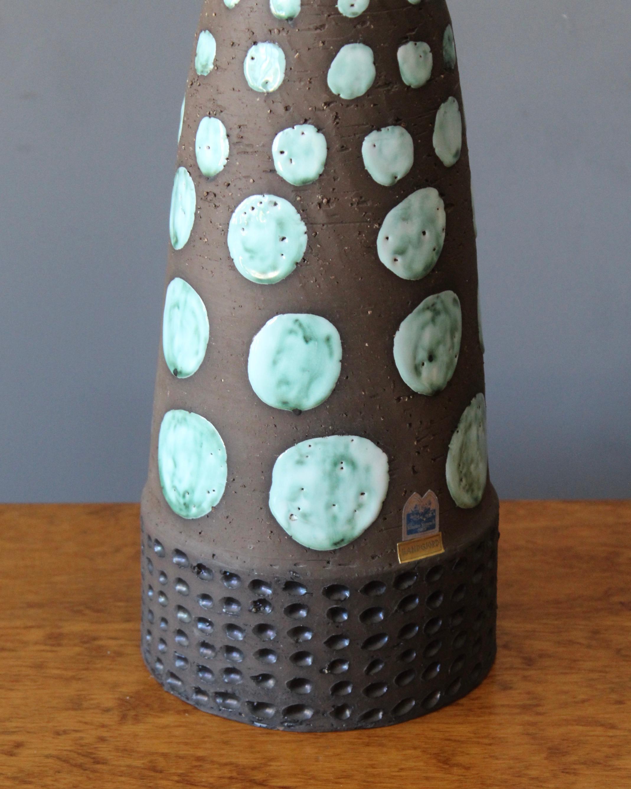 Klosterkeramik, Sizable Table Lamp, Semi Glazed Stoneware, Ystad, Sweden, 1960s In Good Condition In High Point, NC