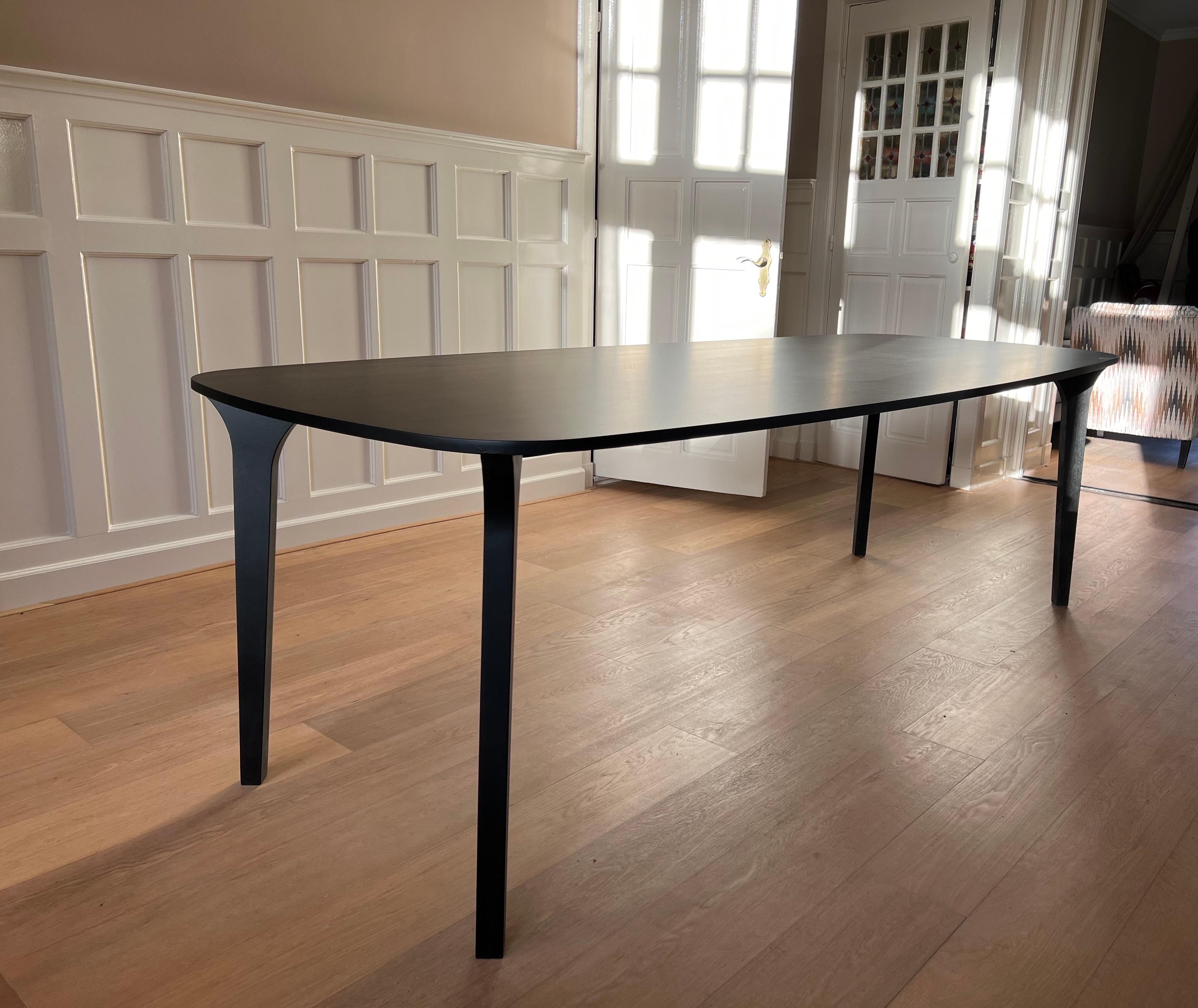 Kluskens Ballerina Dining Table For Sale 1