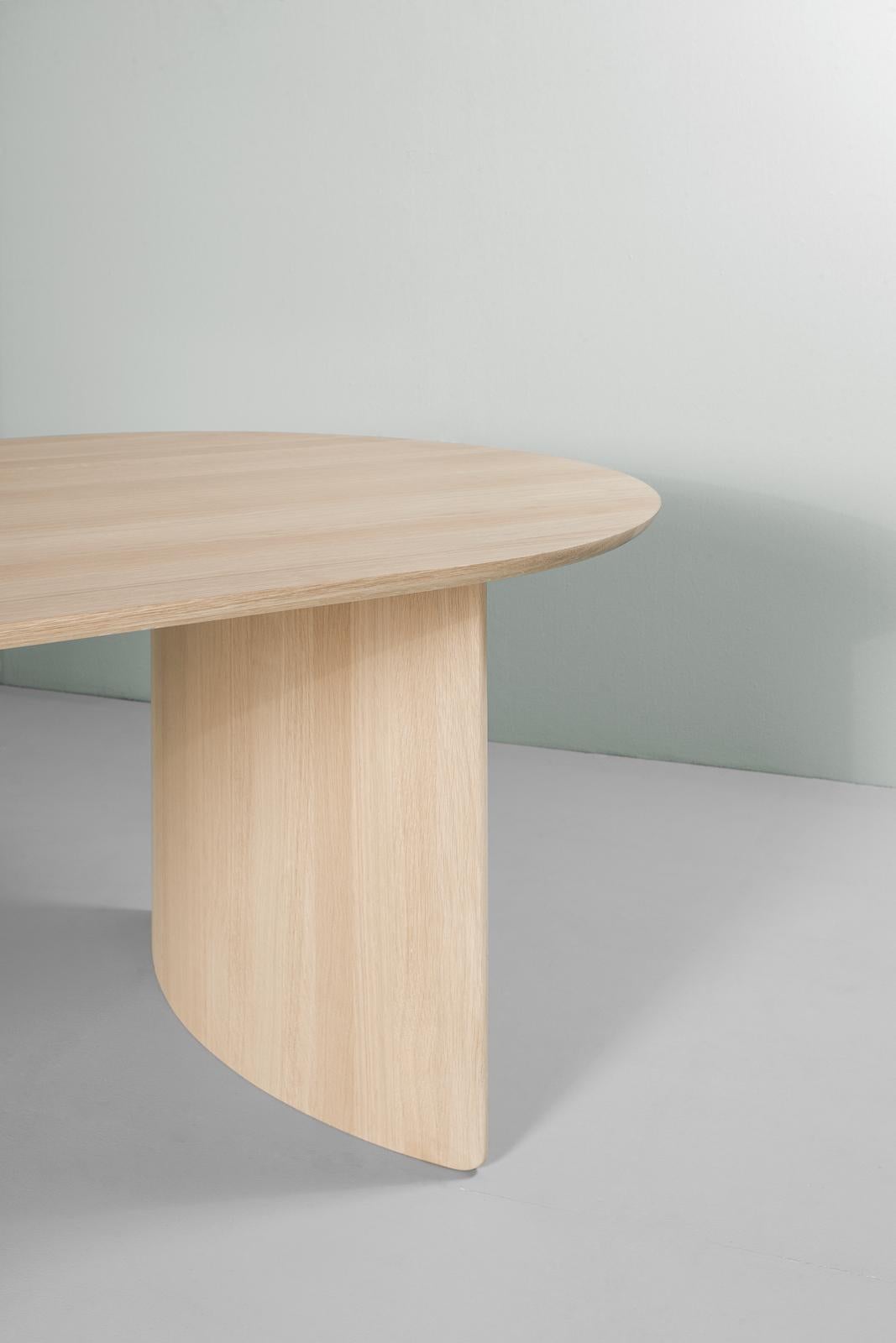 Contemporary Kluskens New Phoenix Dining Table For Sale