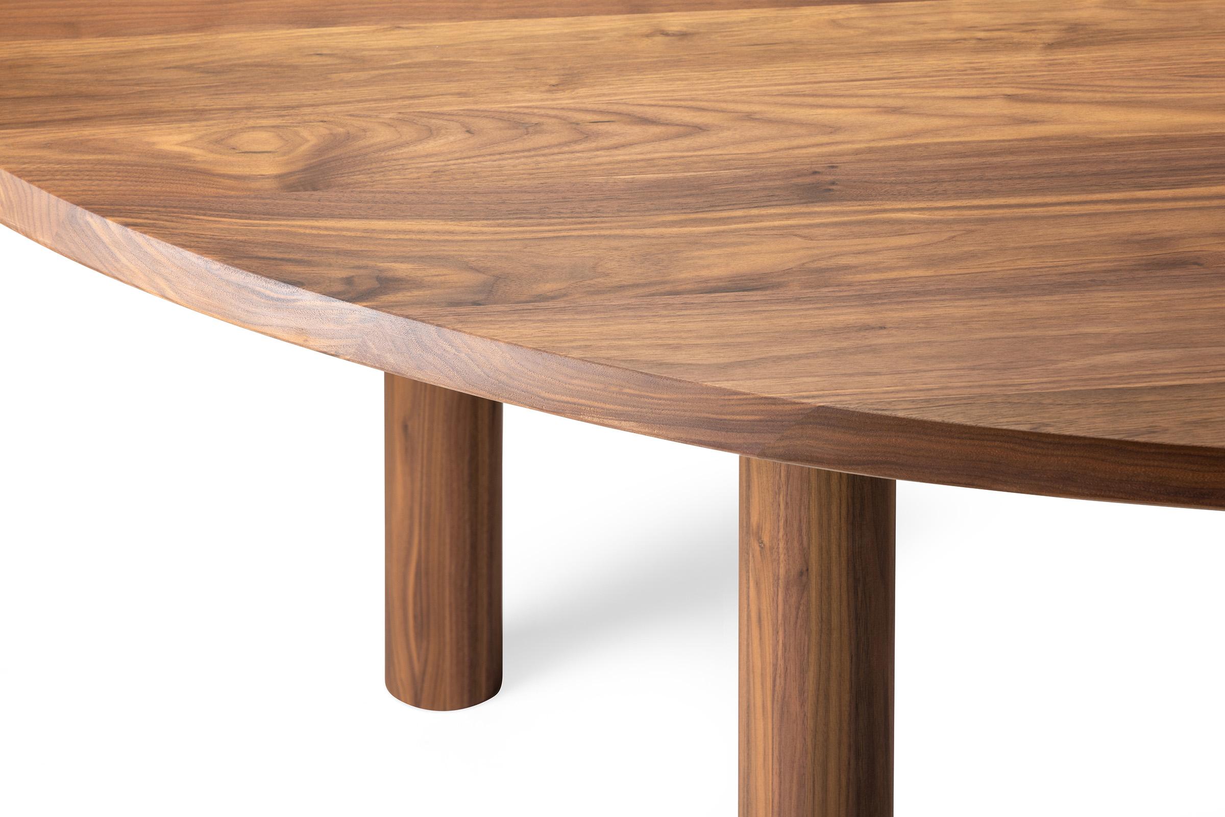 Hand-Crafted Kluskens Pernette Dining Table For Sale
