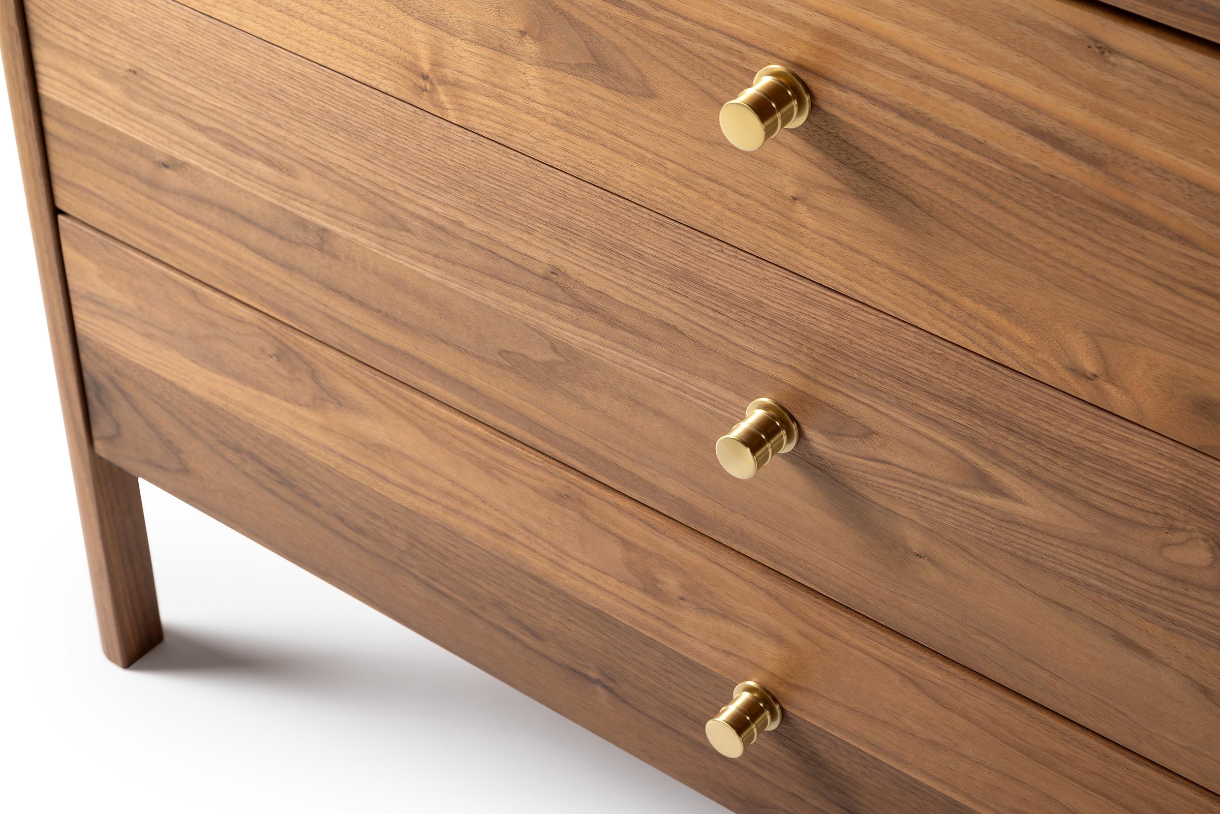 Mid-Century Modern Kluskens Tessio Sideboard in Walnut For Sale
