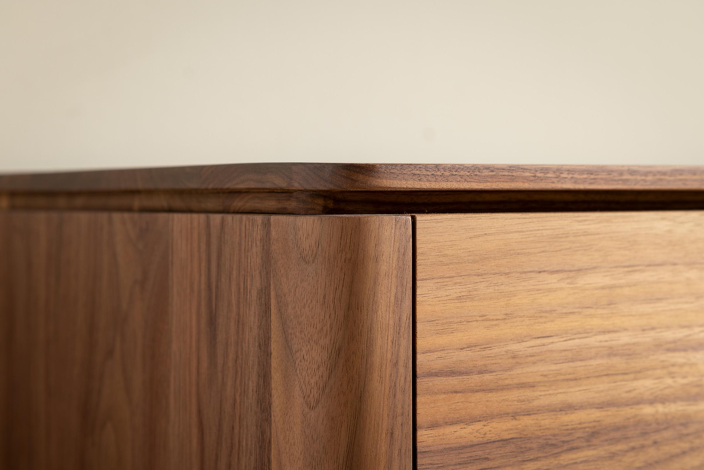 Contemporary Kluskens Tessio Sideboard in Walnut For Sale