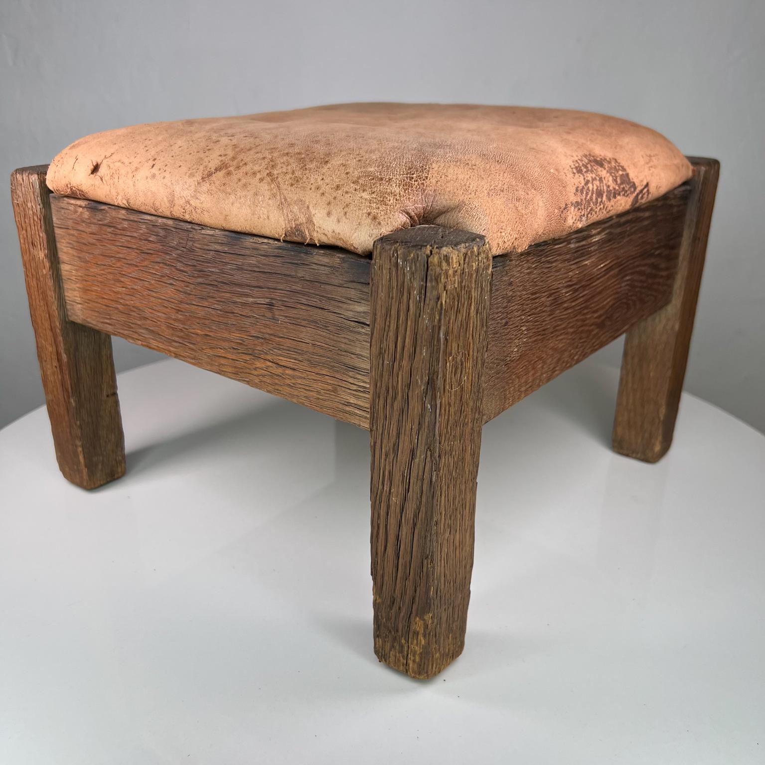 Arts and Crafts Knaus Mfg. Arts & Crafts Low Footstool in Distressed Leather and Wood Oneida, NY For Sale