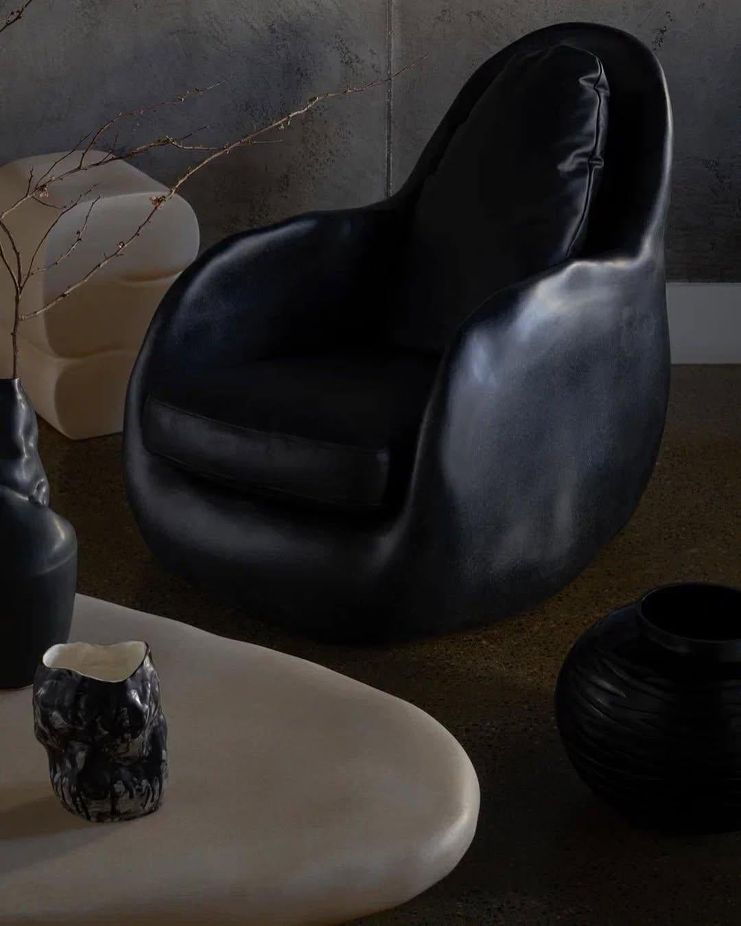 Asthetic Egg Shape, Organic Black Fiberglass Lounge with Cushion by kar For Sale 2