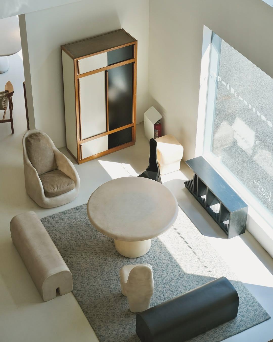 Fauteuil de salon en fibre de verre beige naturel en forme d'œuf avec coussin de Kar en vente 10