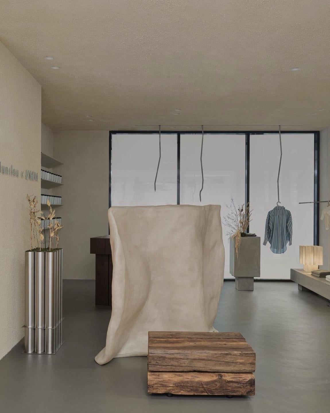 Contemporary Organic Form Natural Plain Beige Fiberglass Screen by kar en vente 6