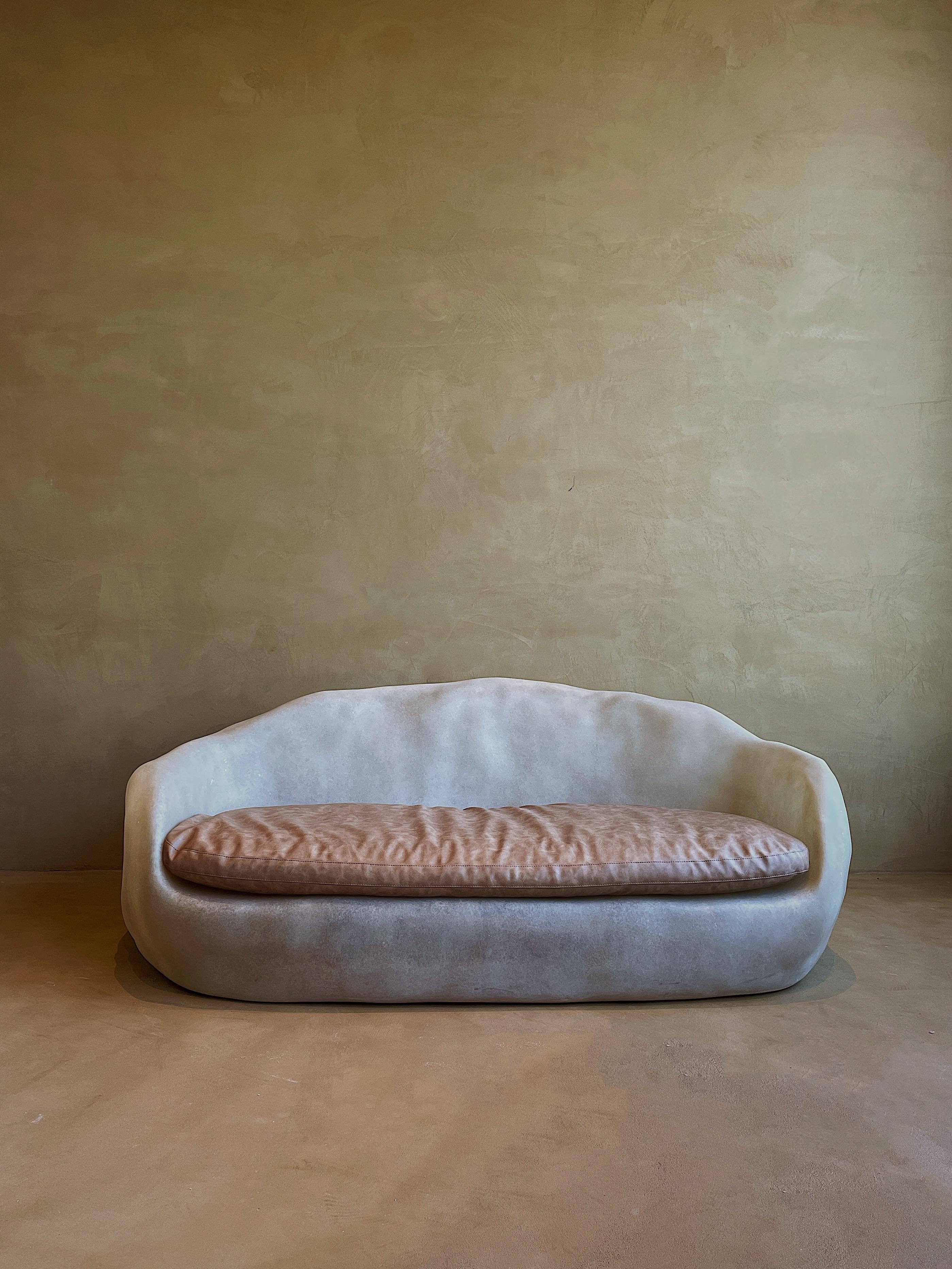 Knead sofa by kar
Dimensions: W 180 x D 100 x H 70 cm.
Materials: FRP.

Kar, is the root of Sanskrit Karma, meaning karmic repetition. We seek the cause and effect in aesthetics, inspired from the past, the present, and the future, and we