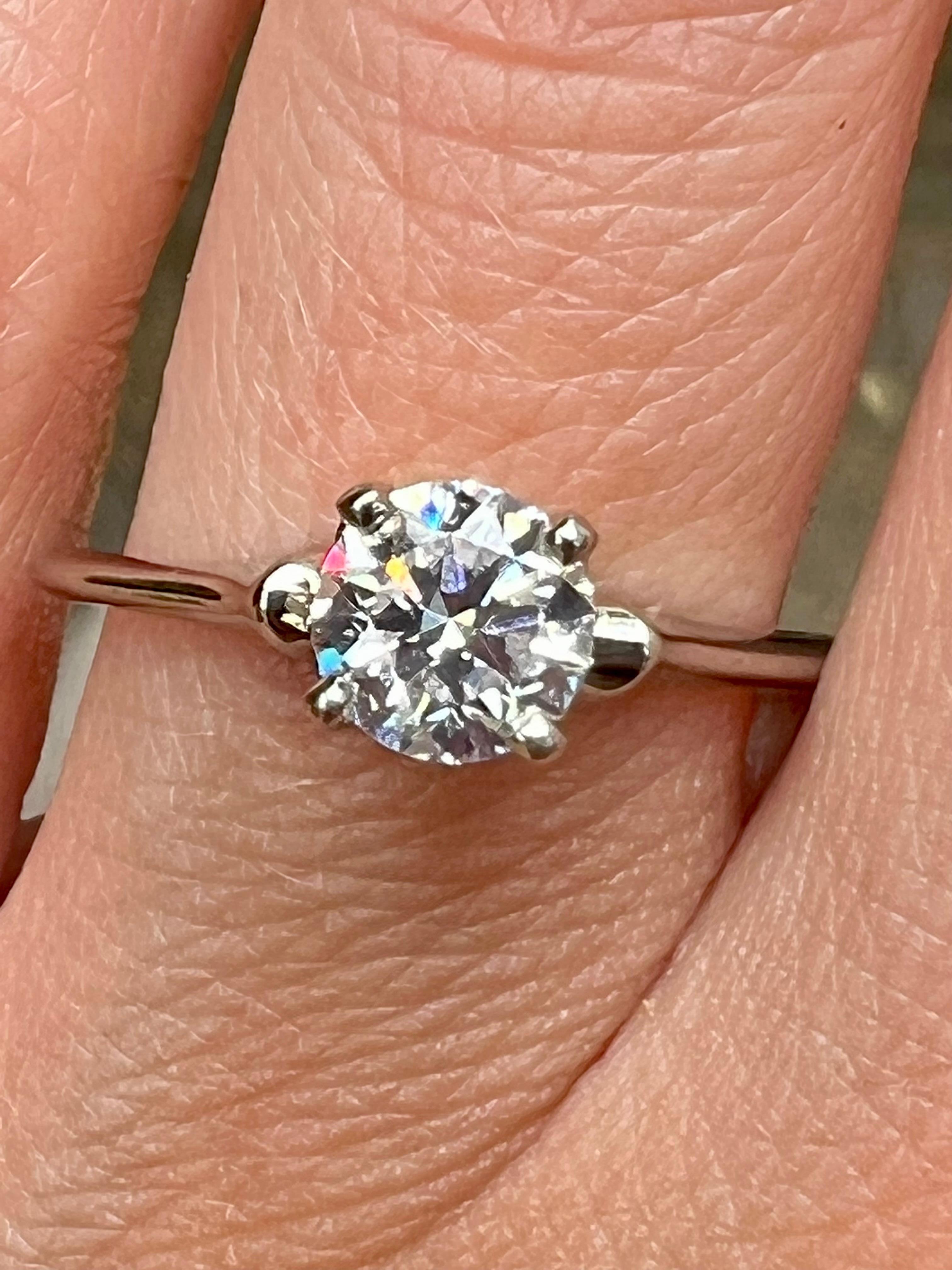 Messerkante Solitär Diamant-Verlobungsring aus 18 Karat Gold 1