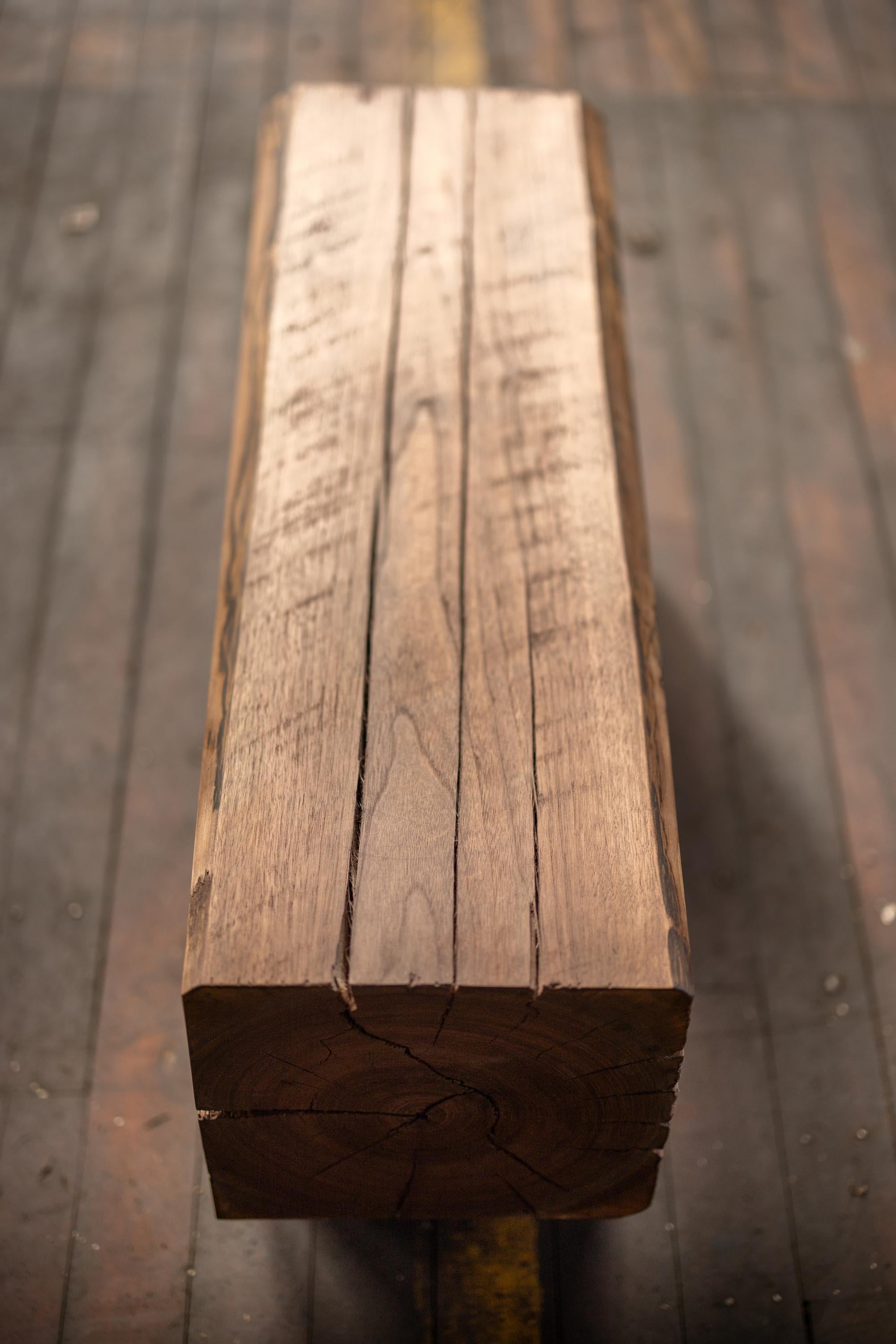 Banc en poudre de noyer et bois massif de 10,16 cm + support en acier noirci par Alabama Sawyer en vente 3