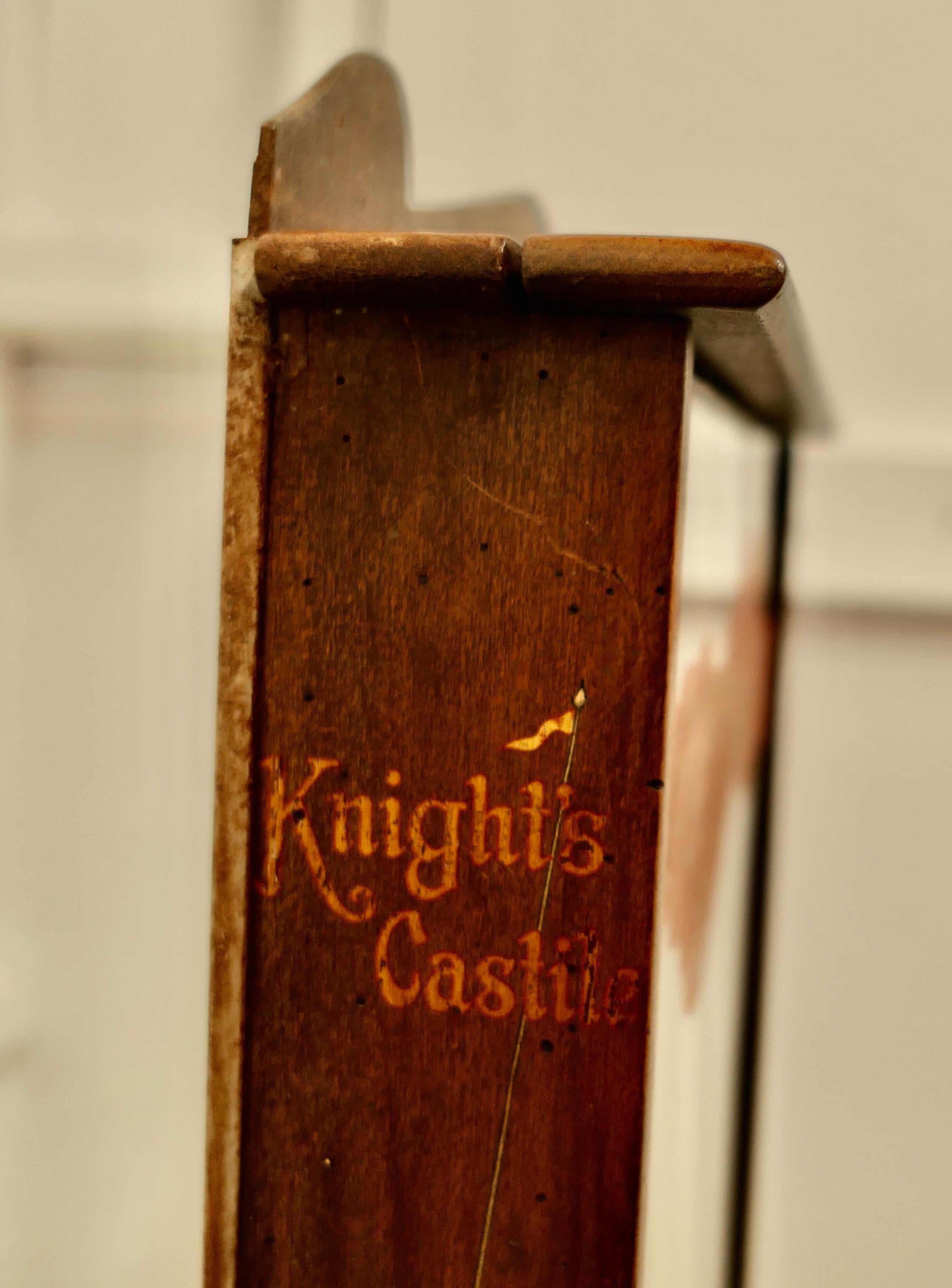 Armario dispensador de jabón Knight's Castile Chemist Shop en venta 2