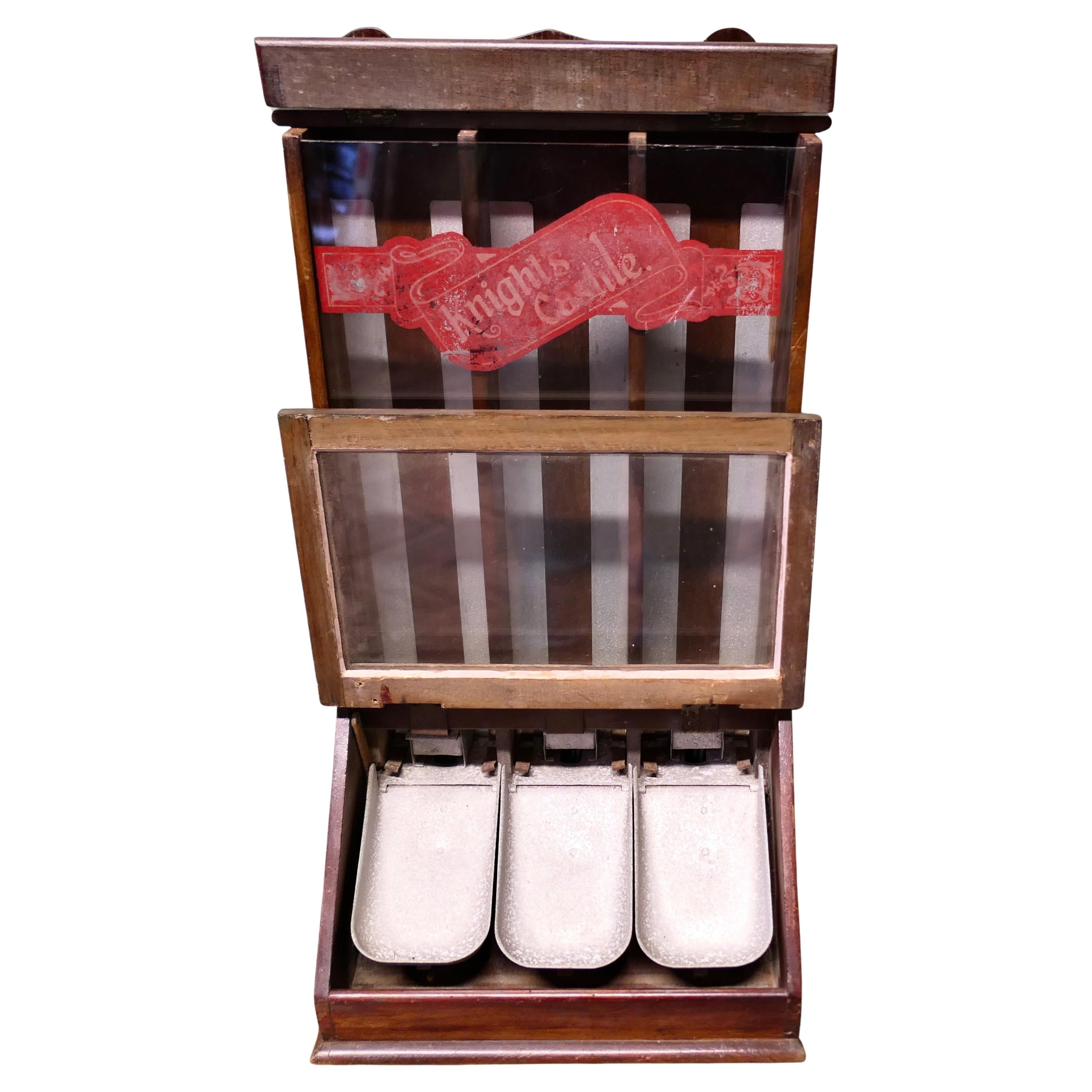 Knight's Castile Chemist Shop Display Seife Mechanisch  Dispensing-Schrank im Angebot