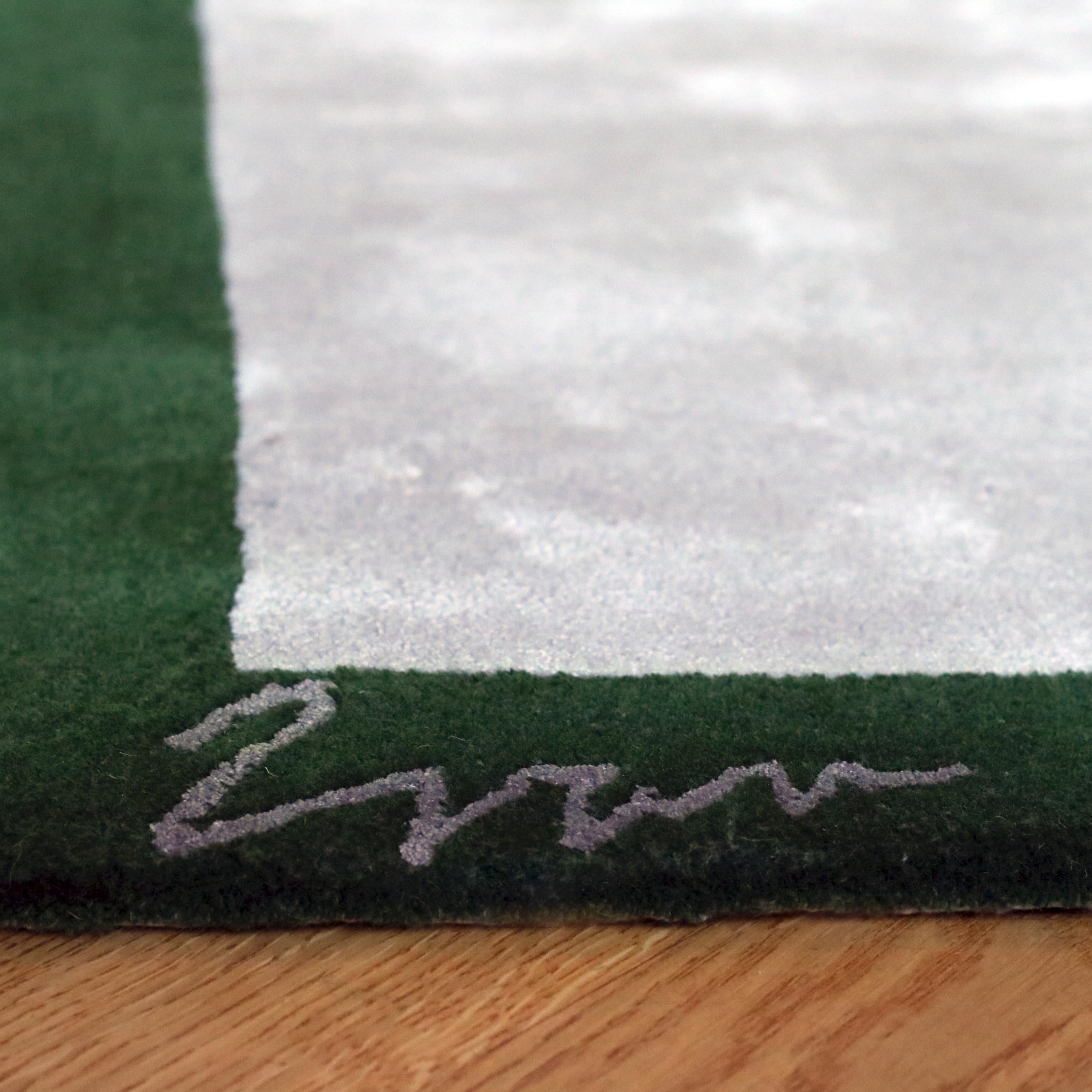 Quadratischer Teppich Grün und Elfenbein, Contemporary Design, handgetuftet (Britisch) im Angebot