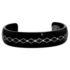 Armband mit offener Manschette aus Knightsteel und Platin-Diamanten von Zoltan David