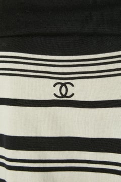 Strickjersey aus Baumwolle mit schwarz-weiß gestreiften Streifen von Chanel Boutique