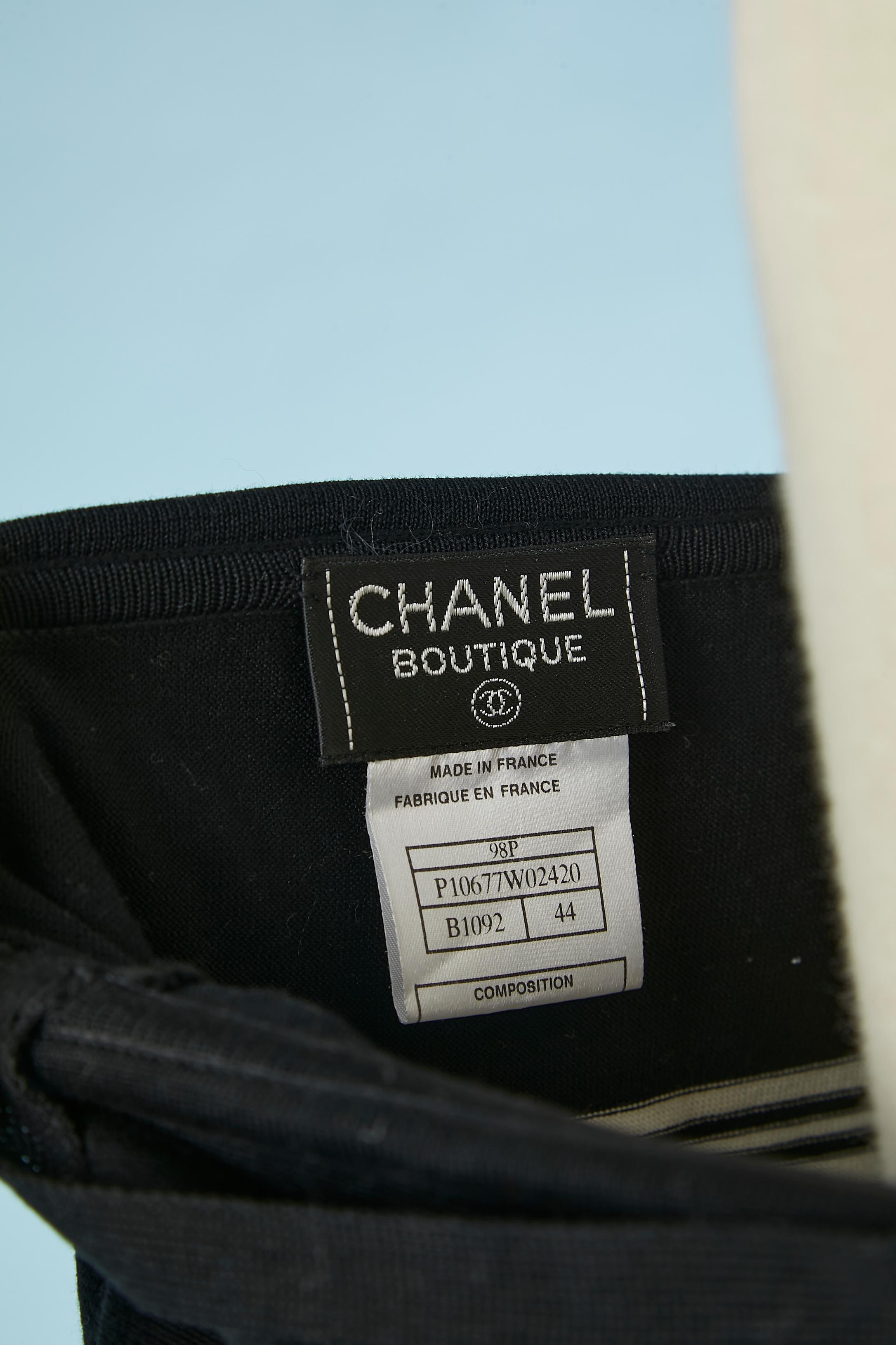 Jersey de coton à rayures noires et blanches Chanel Boutique  en vente 2