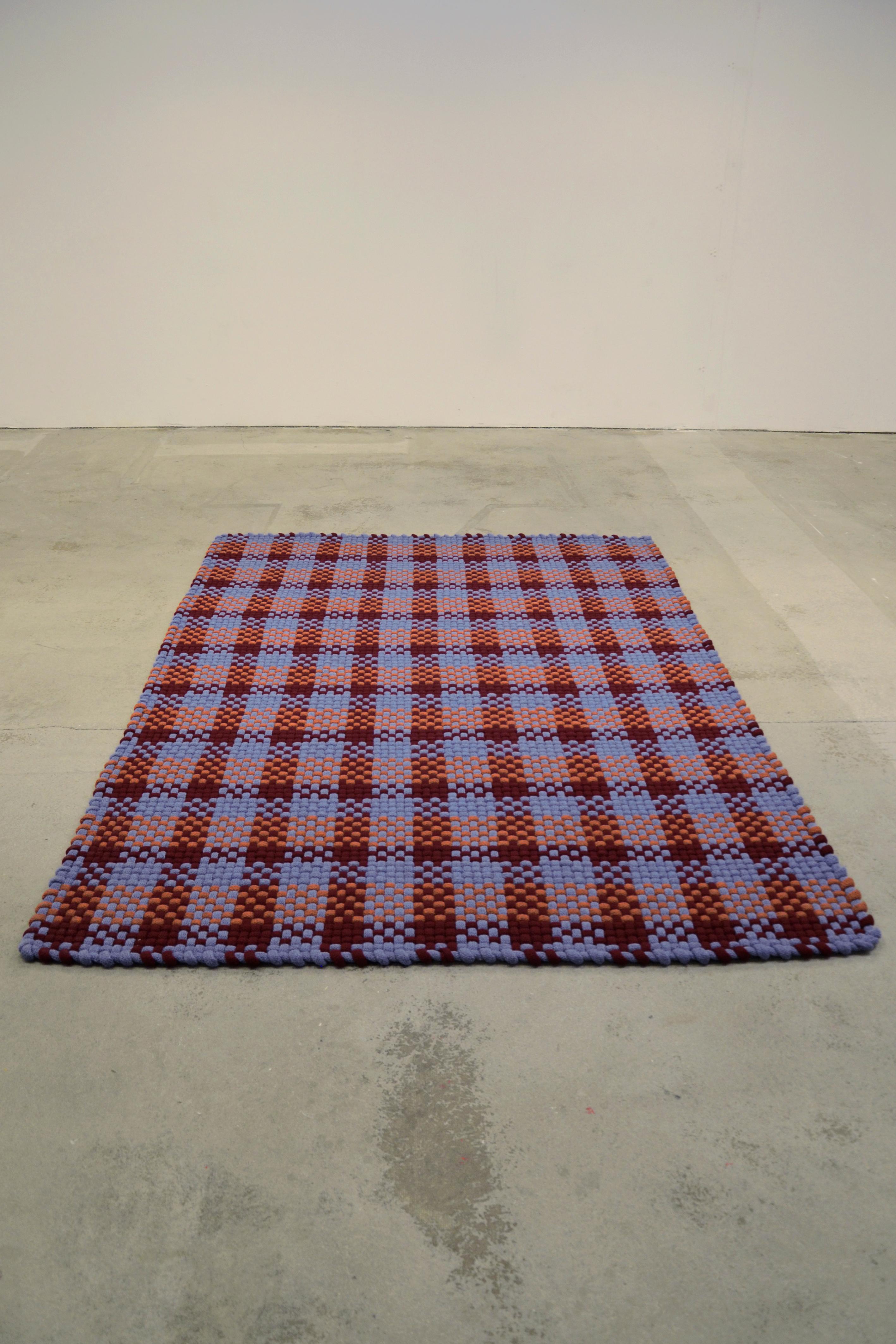 Altro Tappeto Pyra in lana lavorato a maglia di Lisa Darland in vendita