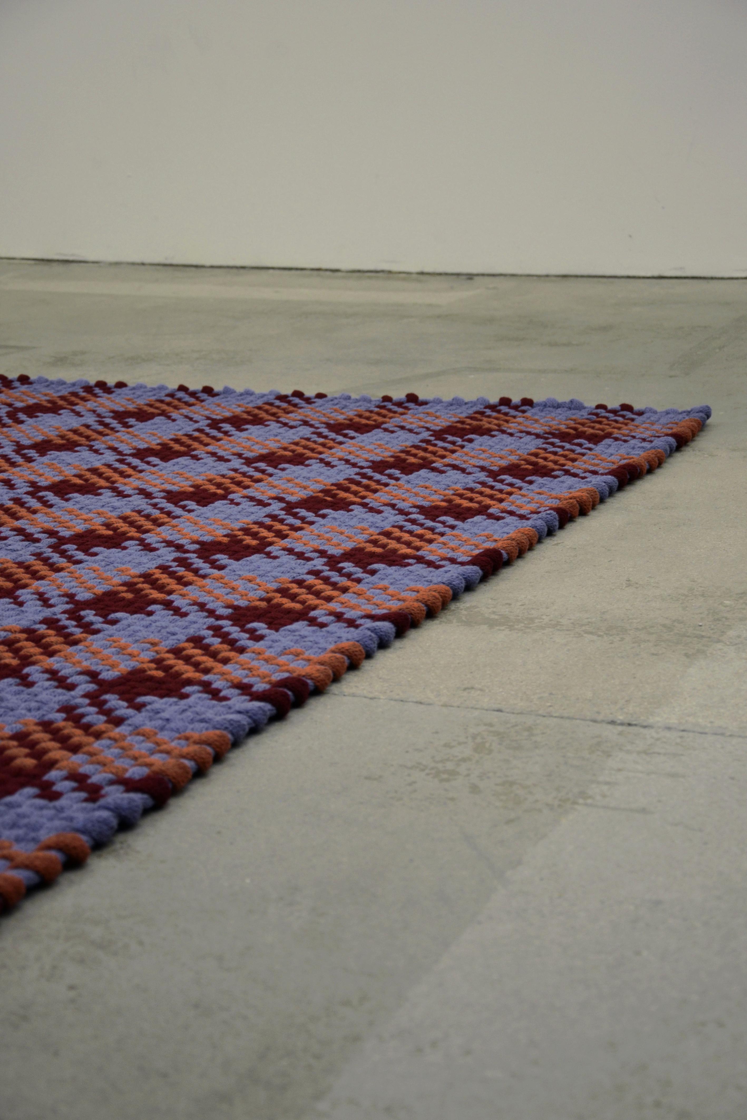 Lana Tappeto Pyra in lana lavorato a maglia di Lisa Darland in vendita