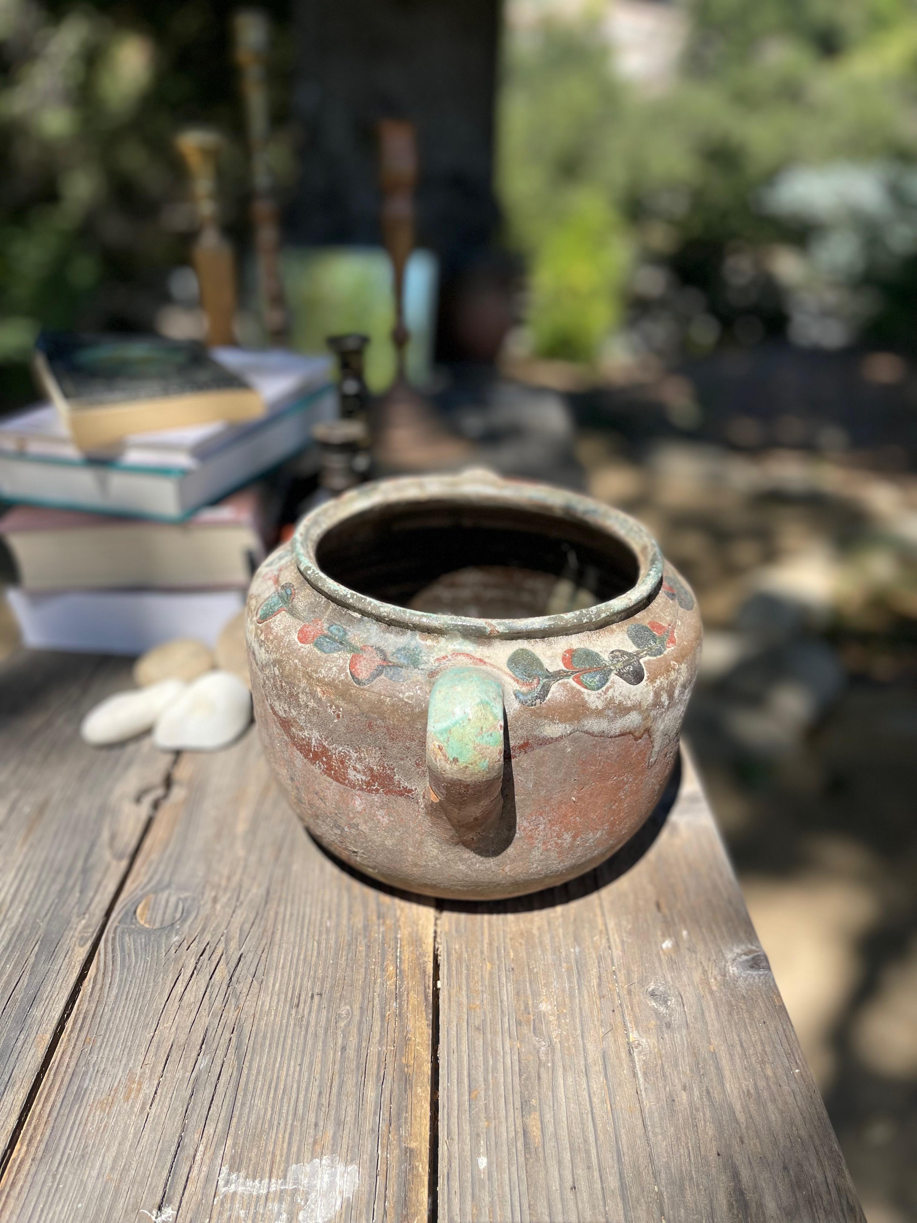 Kınık Küpü (Textured Turkish Stew Pot - Small) 1009 In Good Condition For Sale In Ojai, US