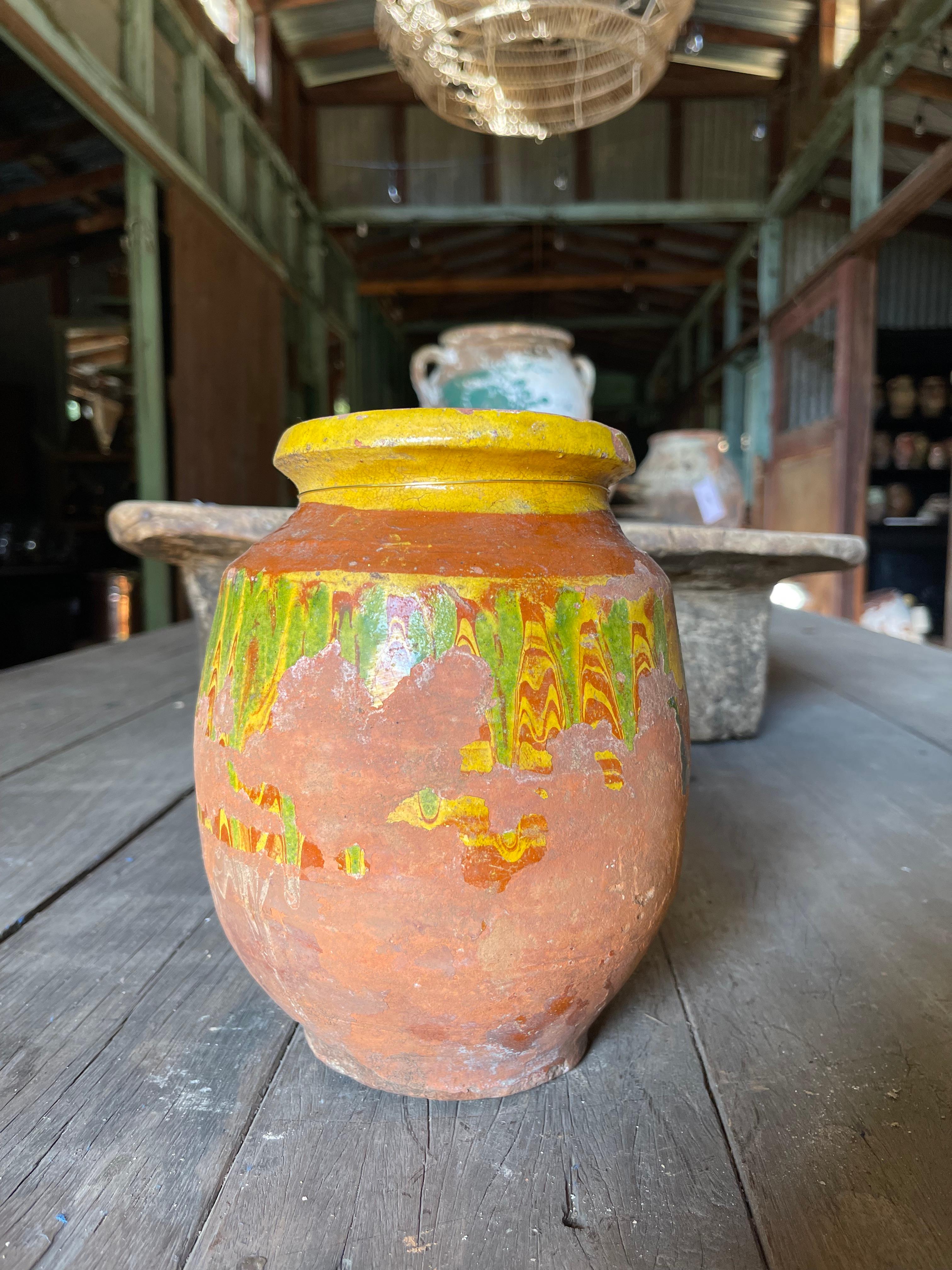 Greco Roman Kınık Küpü (Textured Turkish Vase - Small) 1076 For Sale