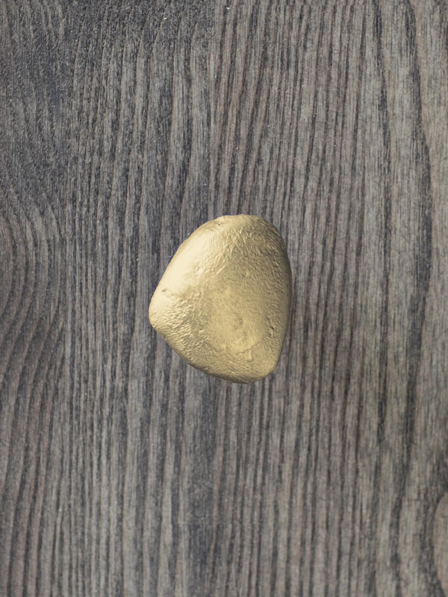 Knöpfe - Zeitgenössischer texturierter Aluminiumknopf für Schränke von Unsim (Moderne) im Angebot