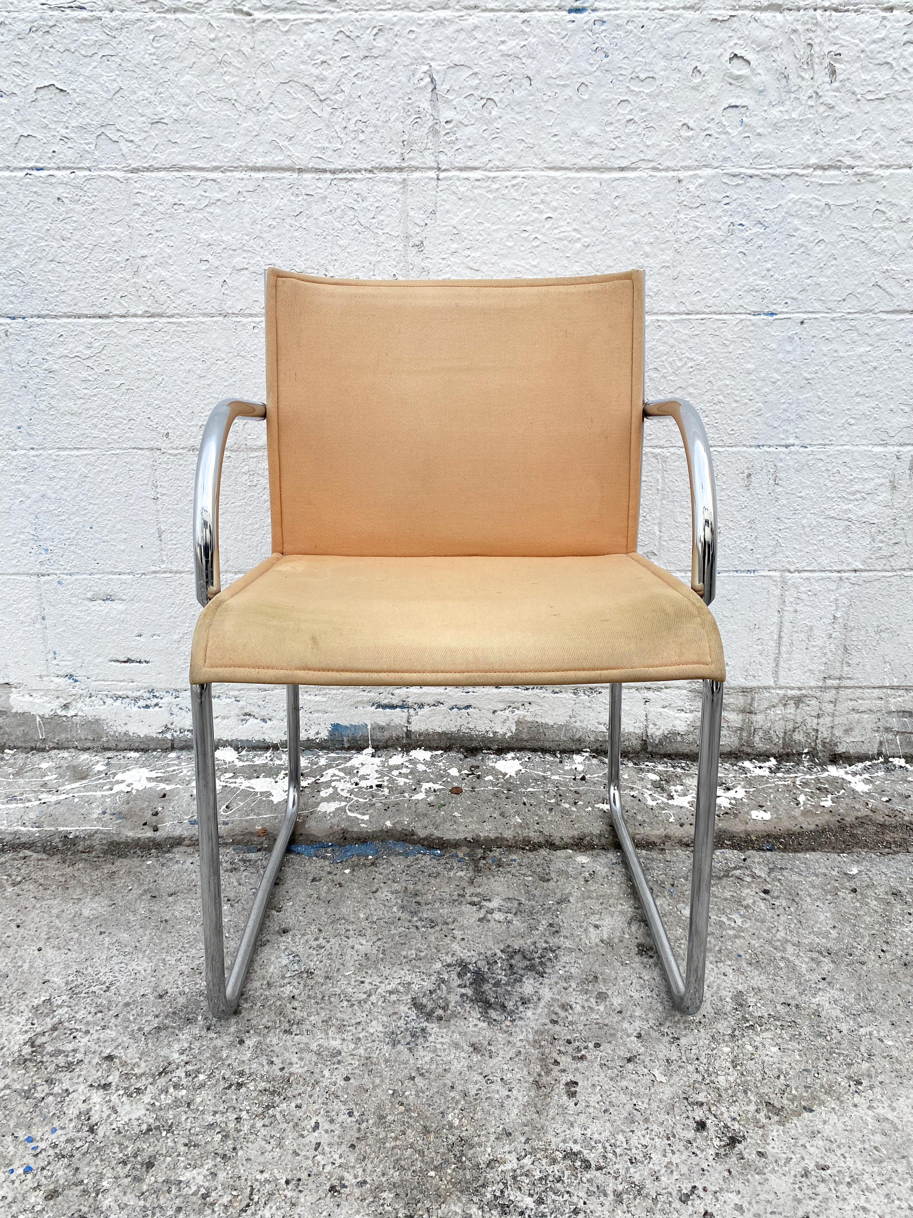 Immerse yourself in the distinct appeal of this exceptionally rare Knoll 1407 chair. An embodiment of Richard Schultz's visionary design from the 1980s, this captivating piece reflects the aesthetic appeal of both the Cesca chair and a bicycle's