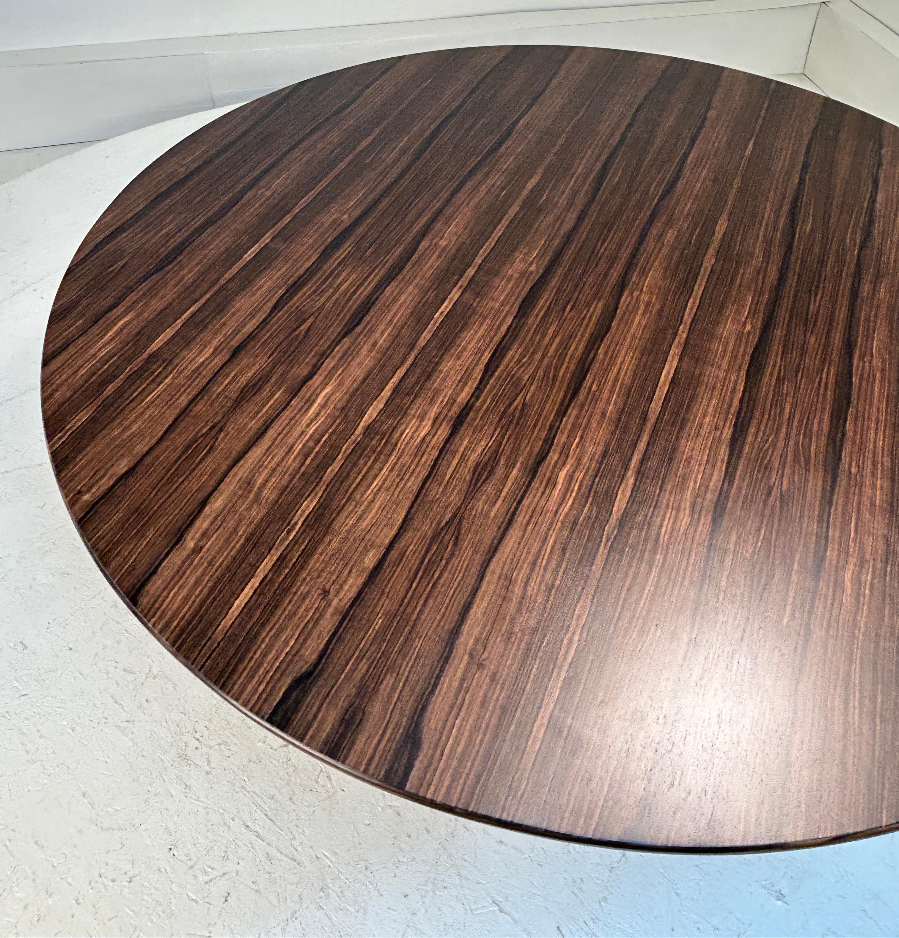 20ième siècle Table Knoll à 6 à 8 places en ébène de Macassar en vente