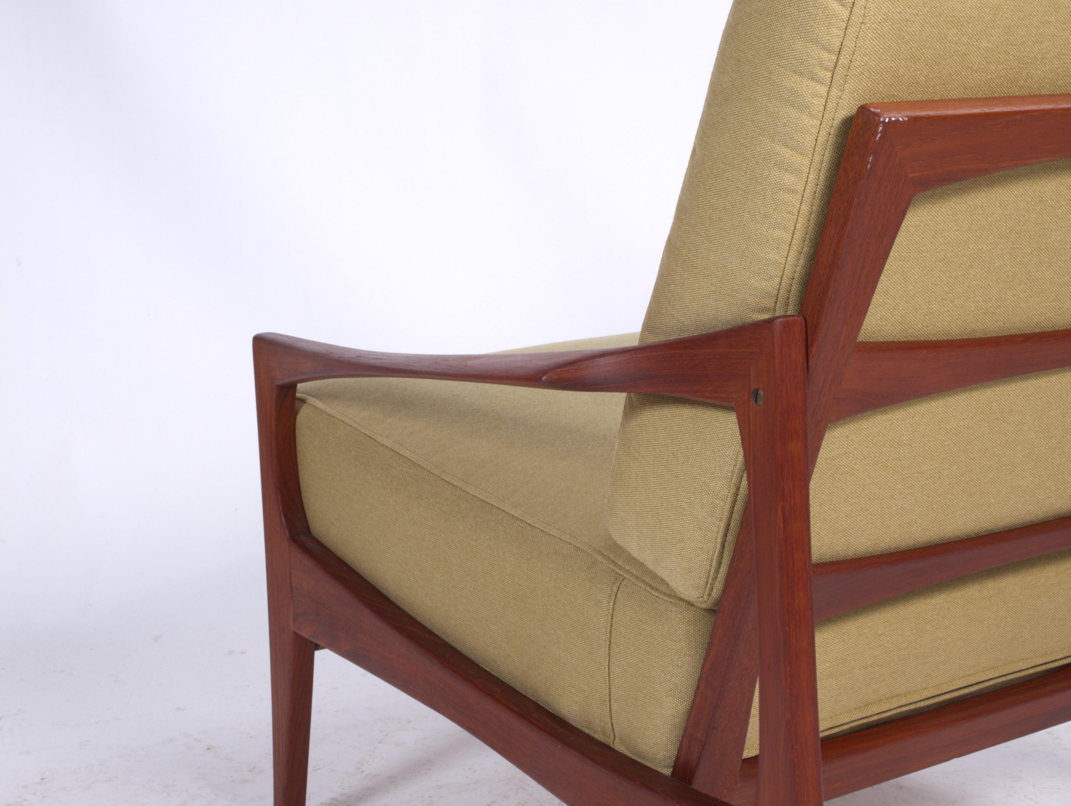 Knoll Antimott Easy Chair 1950s-1960s Teak 5